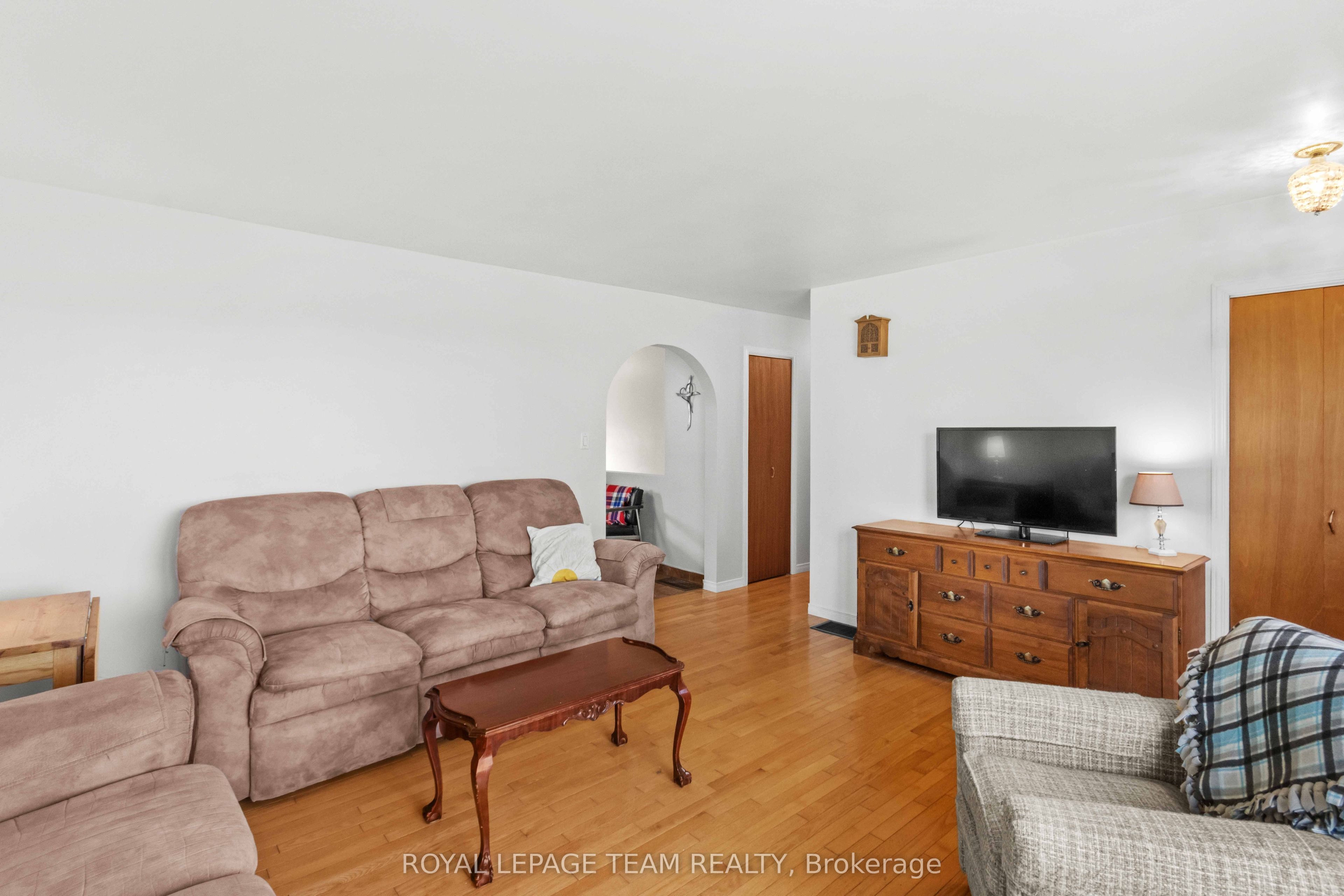 286 Siberia Road Property Photo 10
