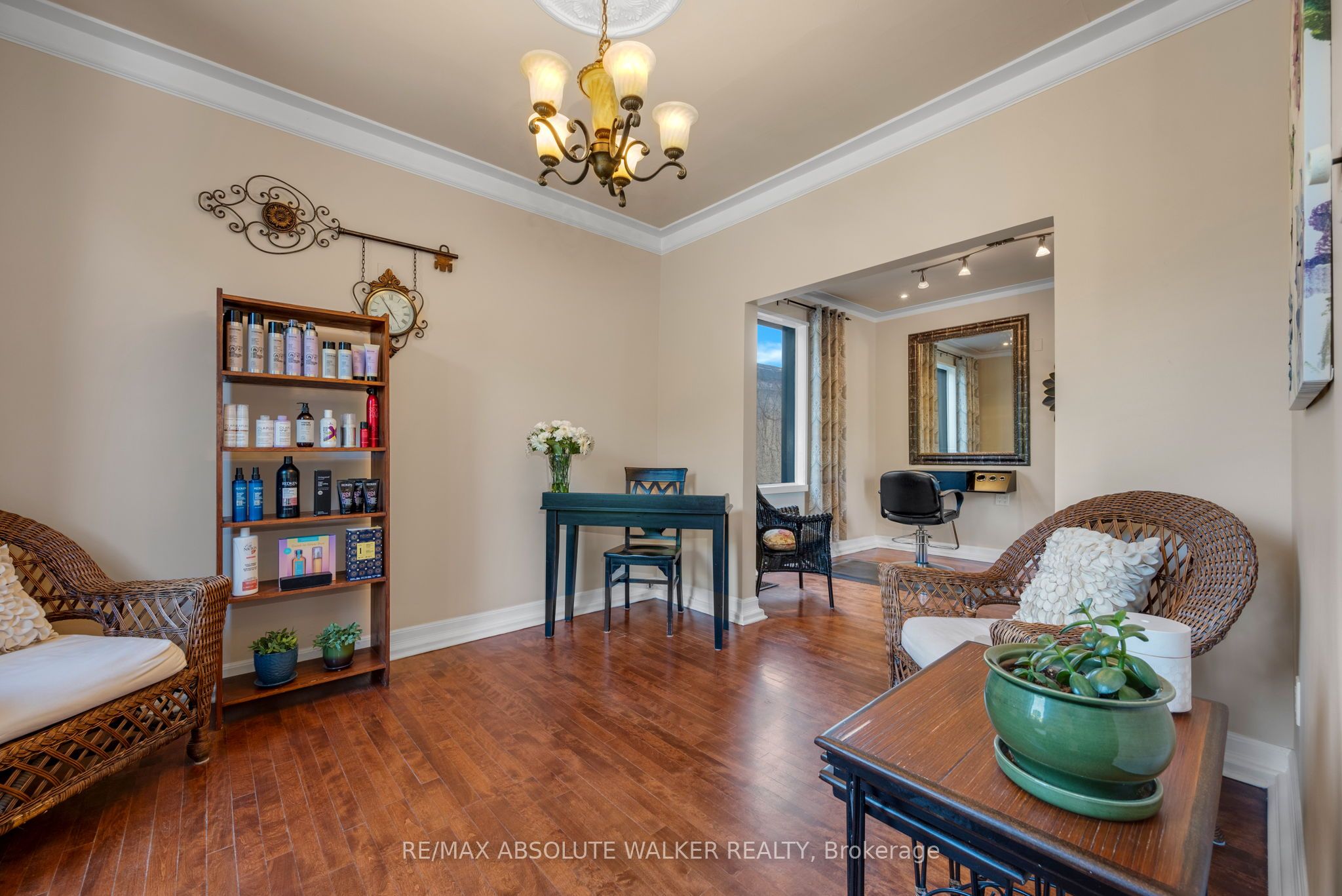 383 Danforth Avenue Property Photo 6