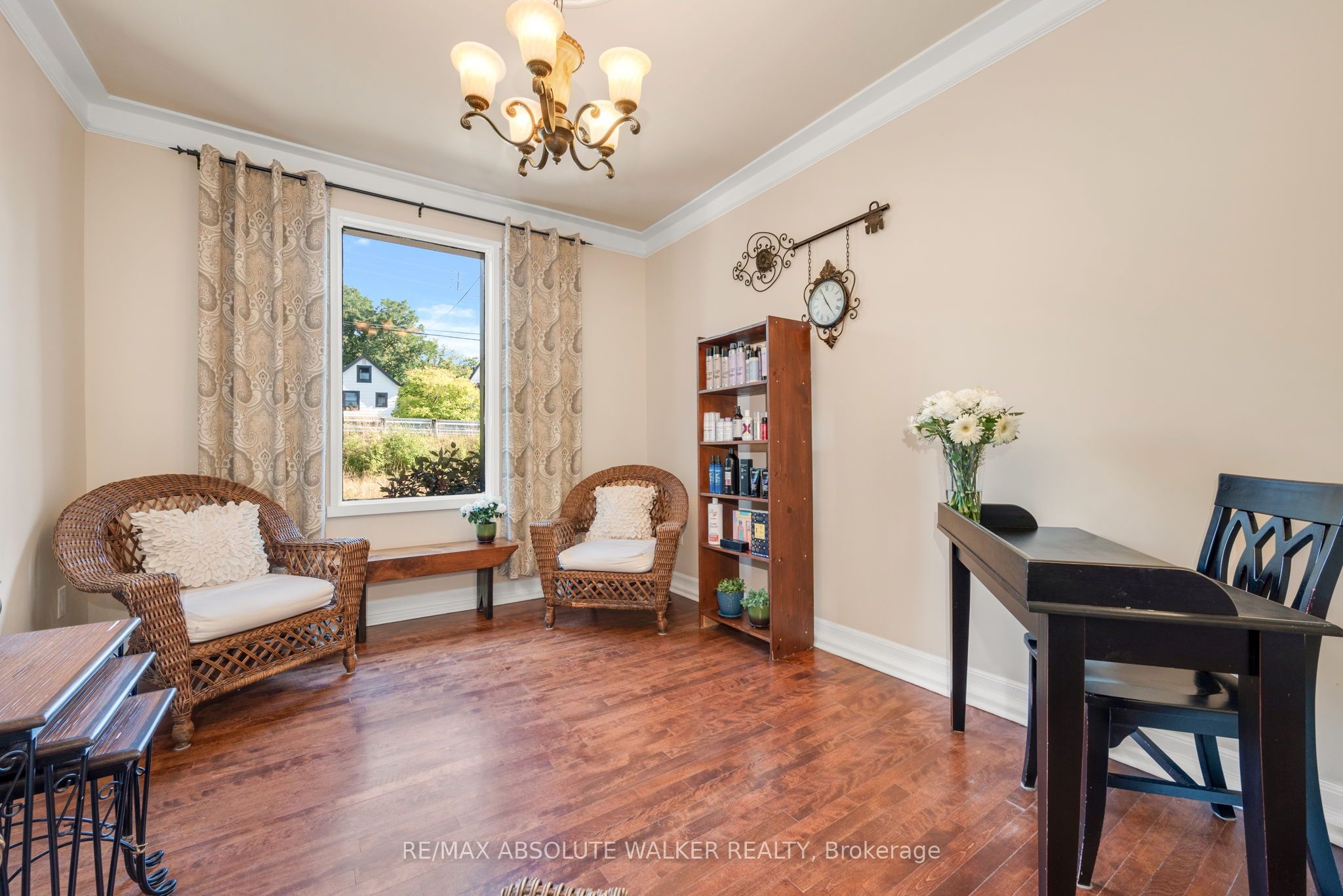383 Danforth Avenue Property Photo 8