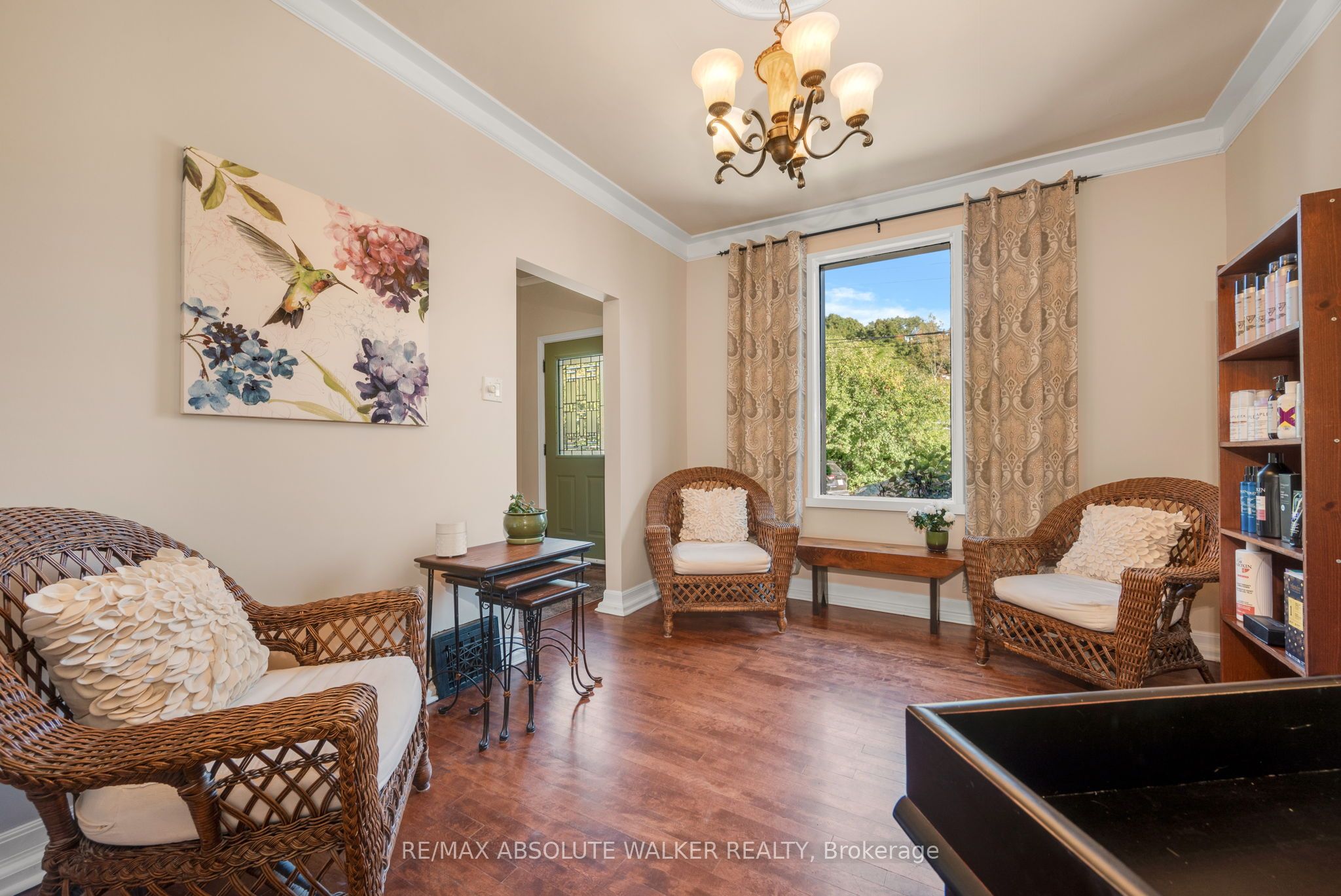 383 Danforth Avenue Property Photo 9