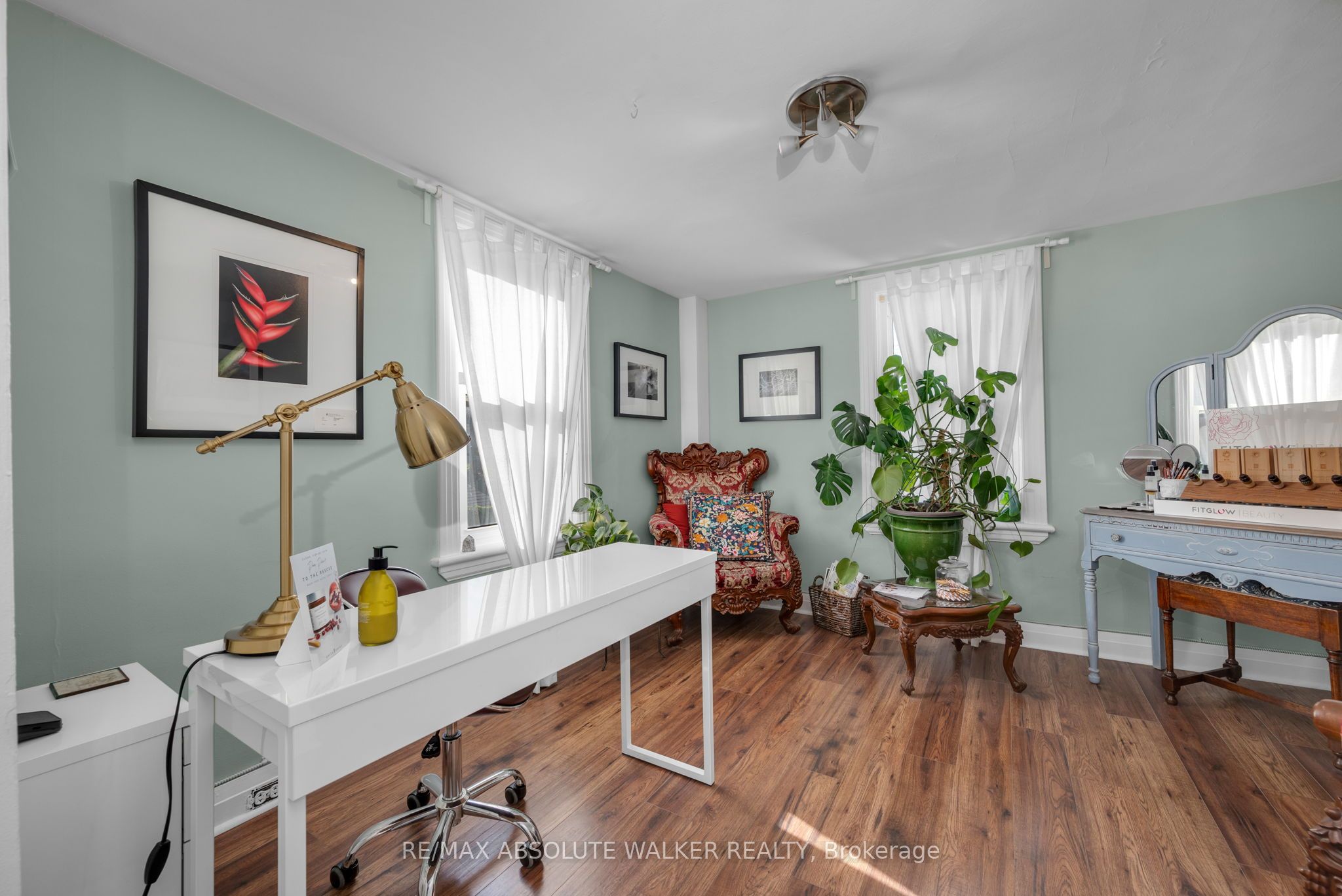 383 Danforth Avenue Property Photo 19