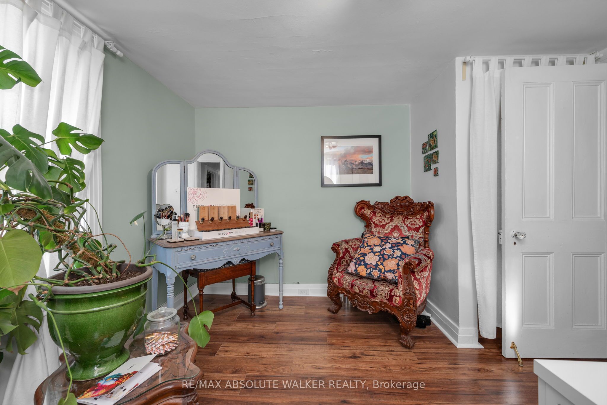 383 Danforth Avenue Property Photo 22