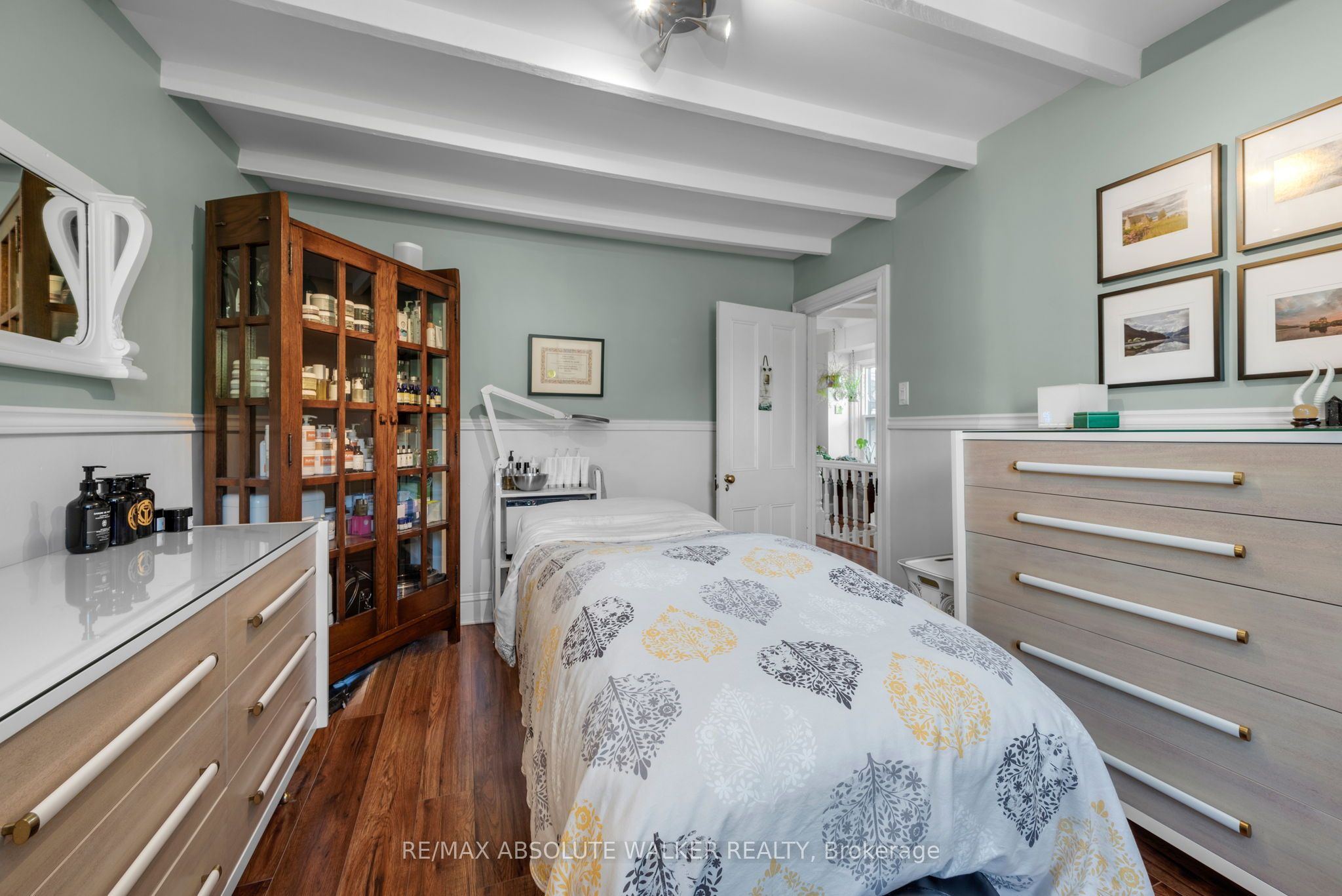 383 Danforth Avenue Property Photo 25
