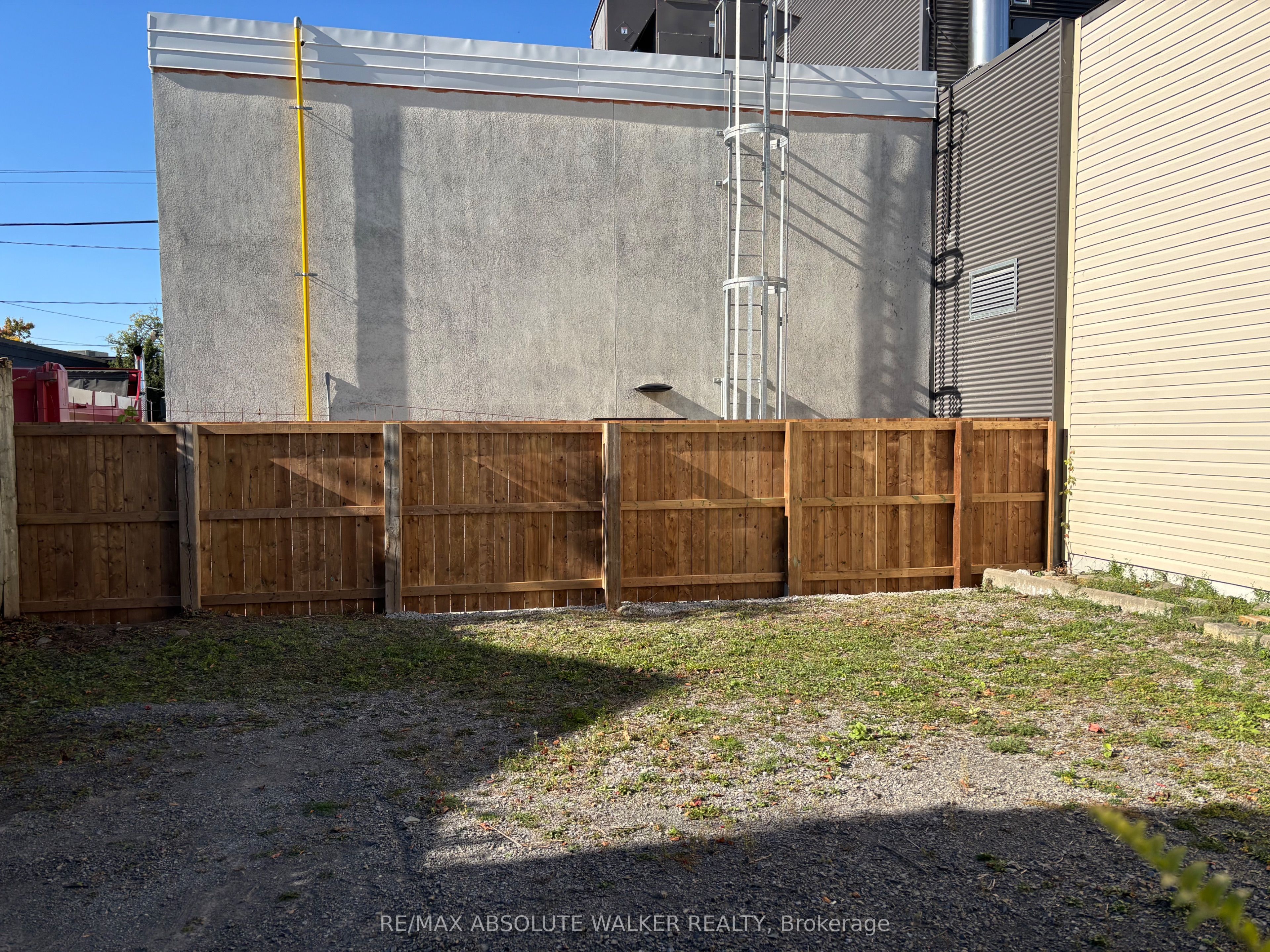 383 Danforth Avenue Property Photo 35