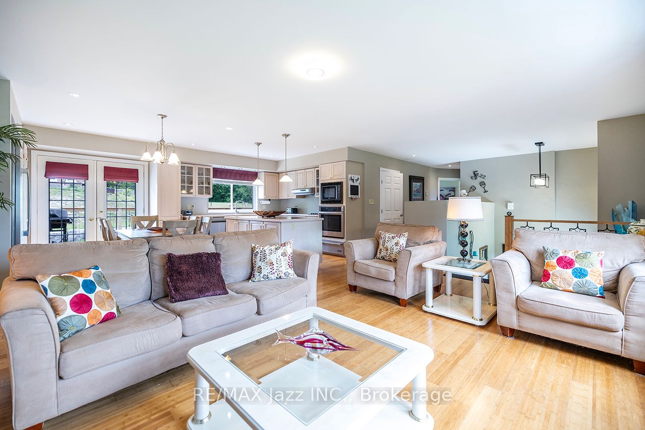 23 Bayview Drive Property Photo 12