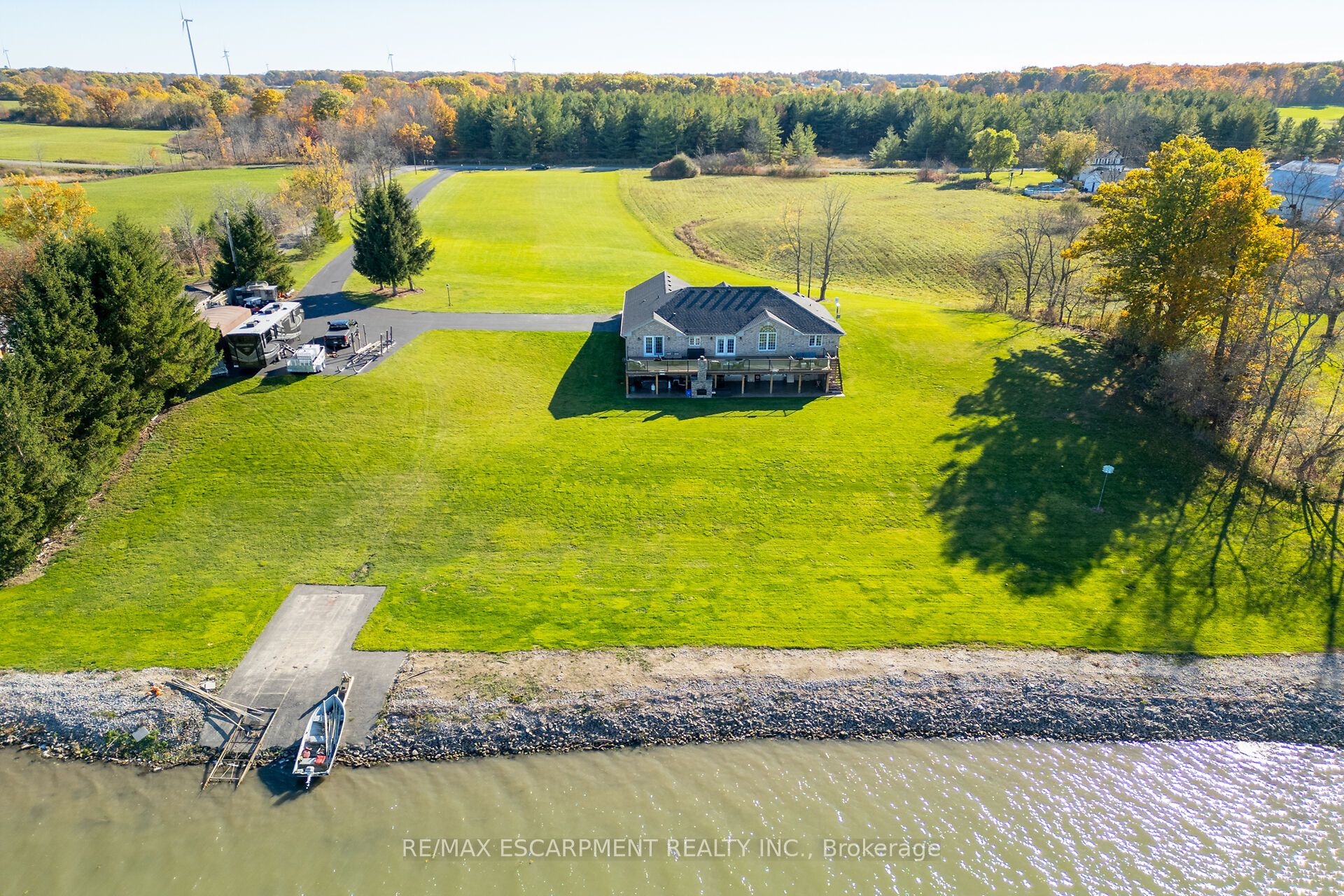1140 River Road Property Photo 2