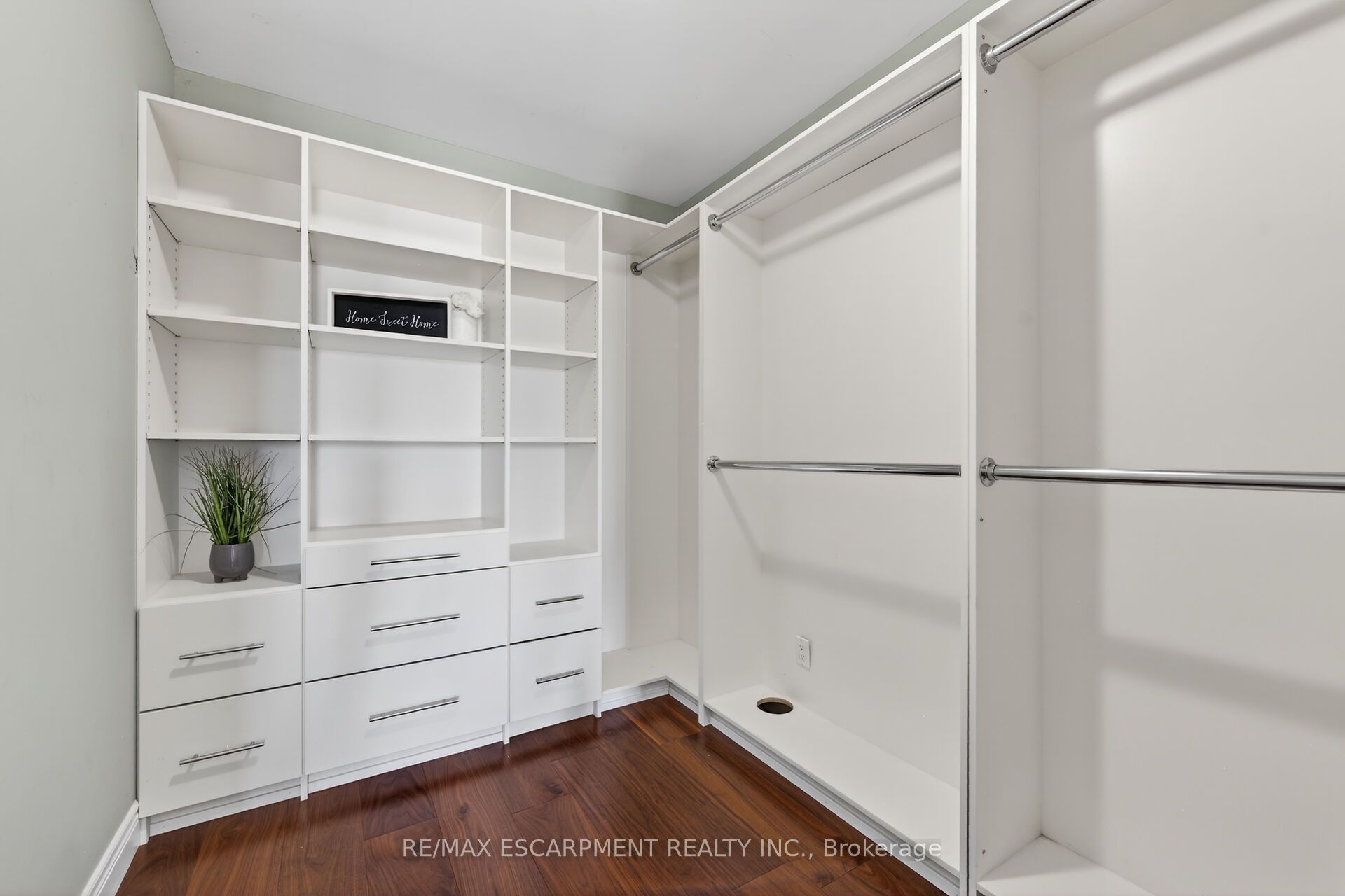 1140 River Road Property Photo 27