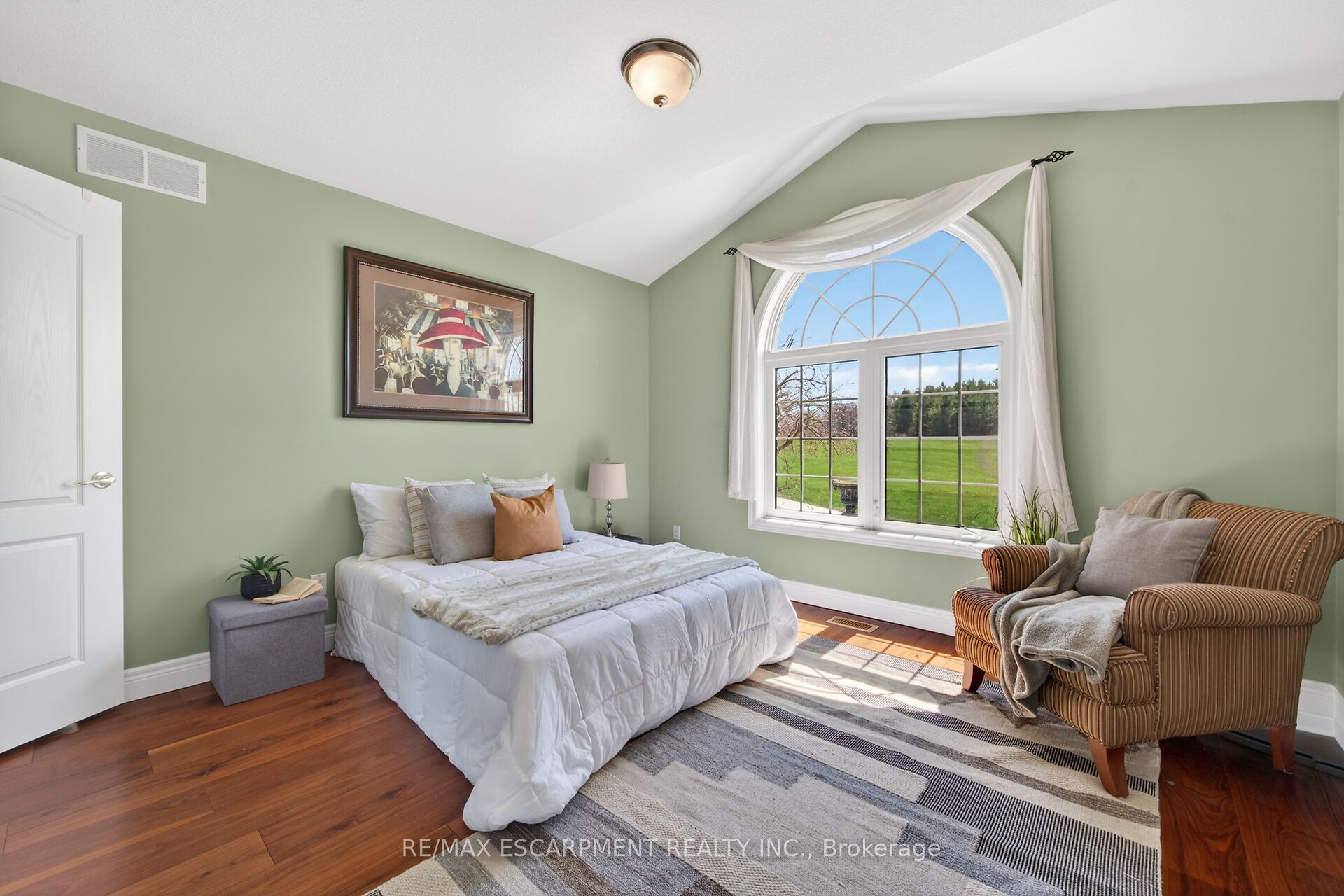 1140 River Road Property Photo 28