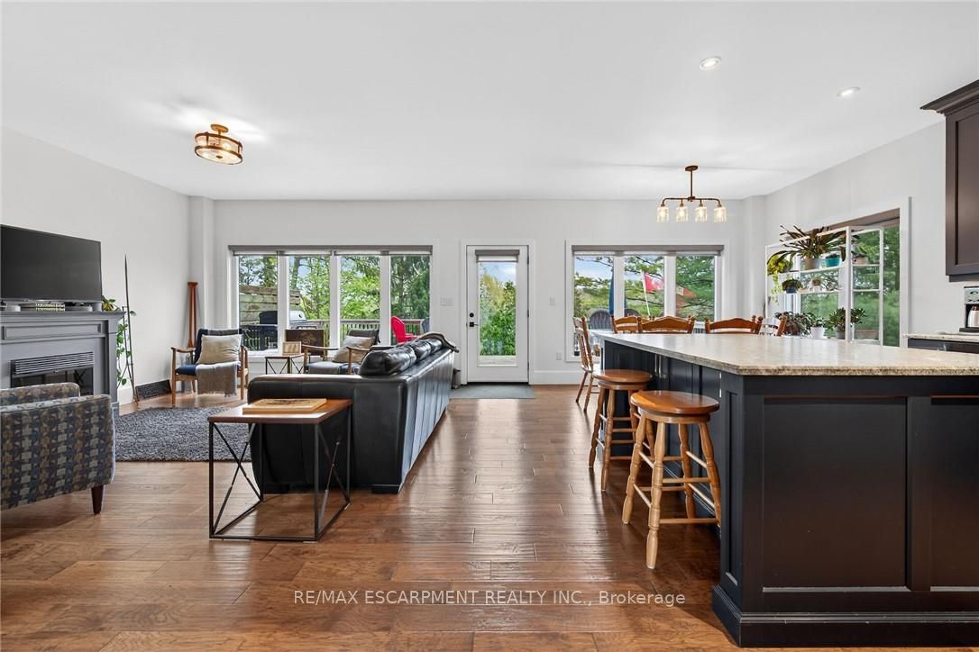1300 River Road Property Photo 14