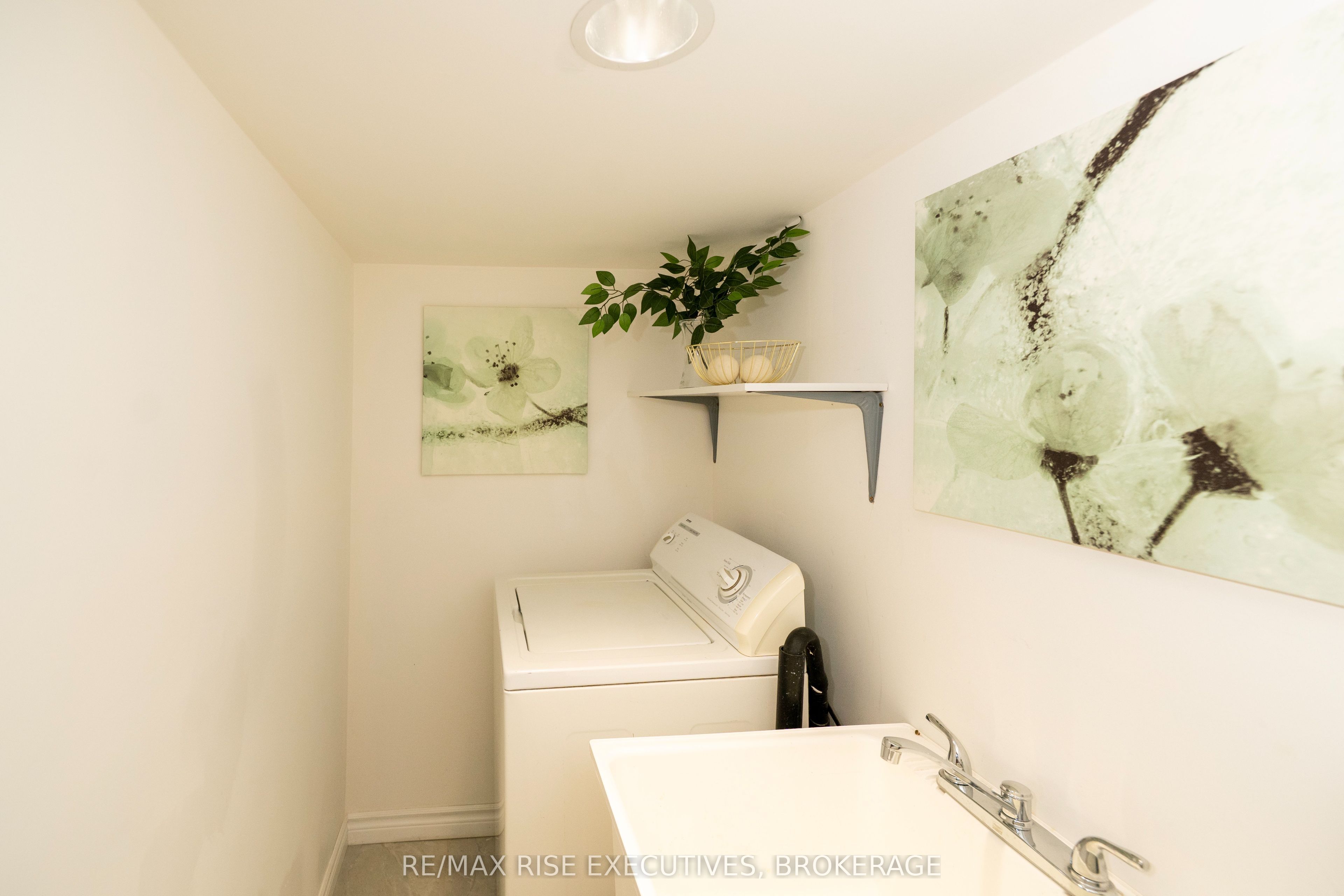 1344 Thornwood Crescent Property Photo 33