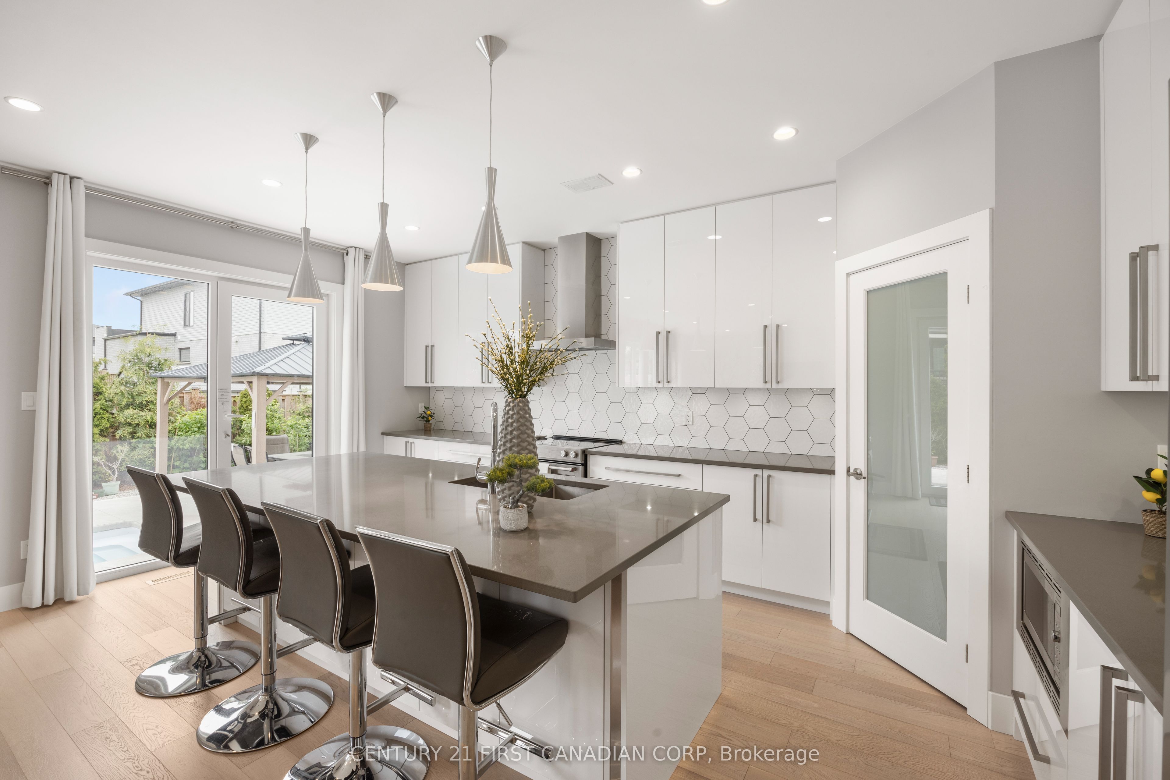 2190 Bakervilla Street Property Photo 17