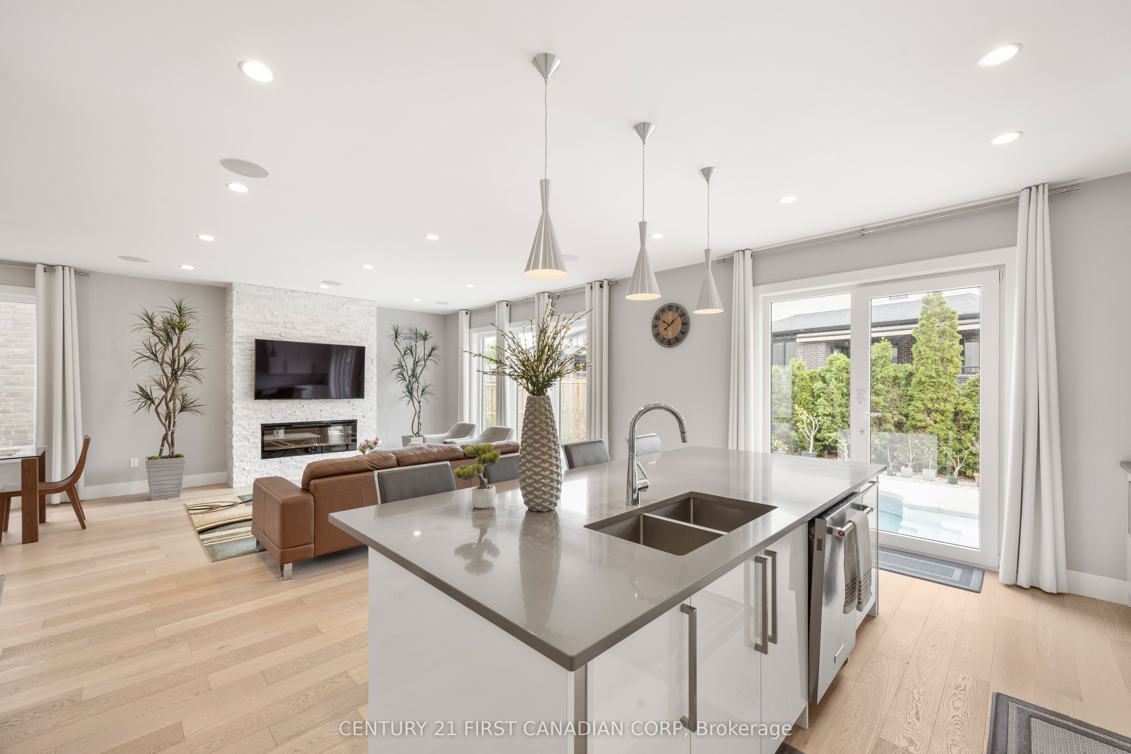 2190 Bakervilla Street Property Photo 18
