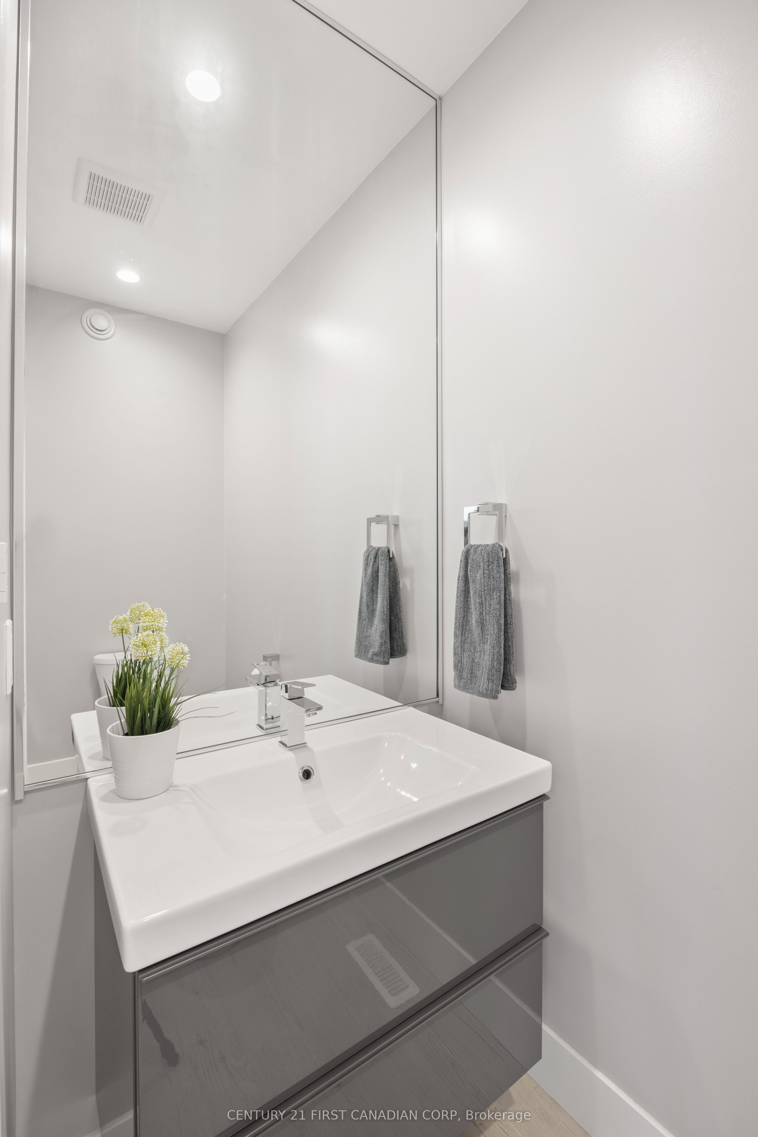 2190 Bakervilla Street Property Photo 20