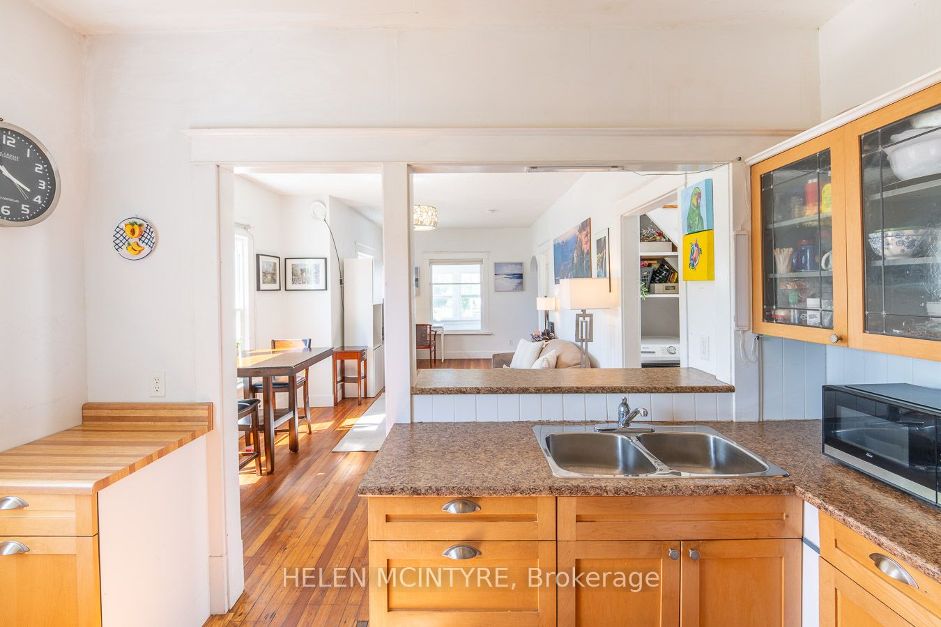 5012 Morrison Street Property Photo 5