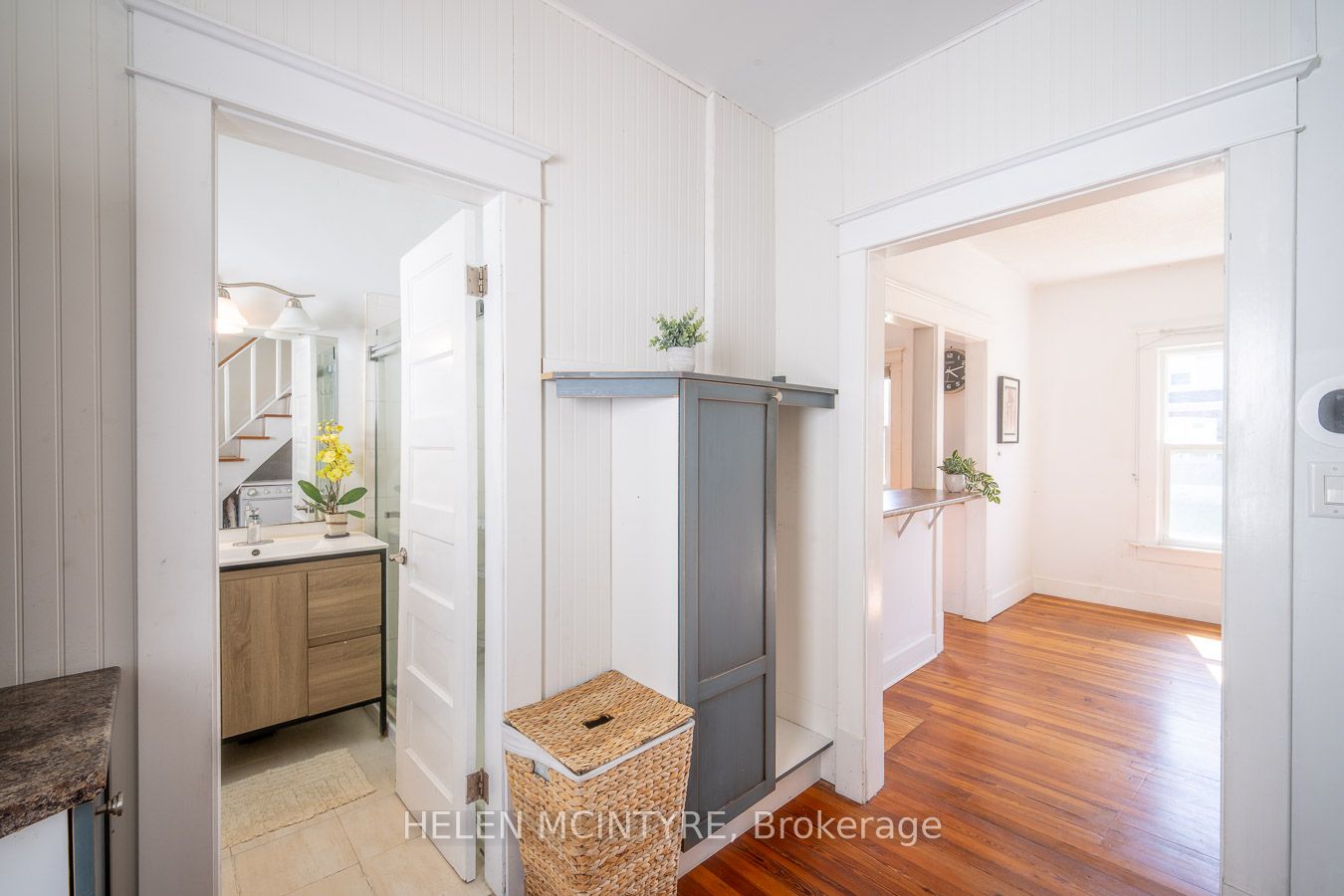 5012 Morrison Street Property Photo 12