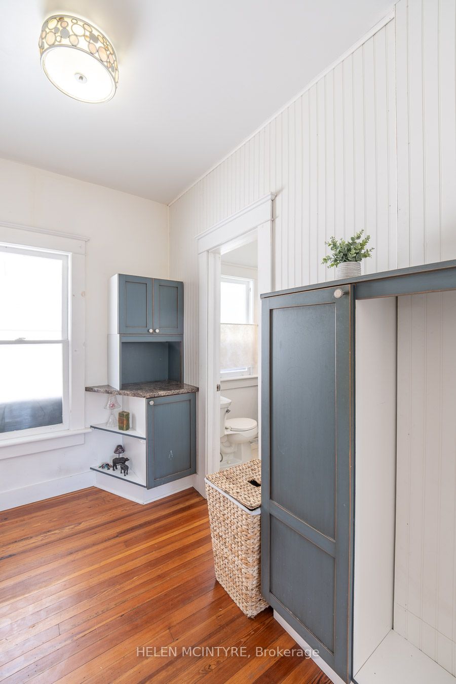 5012 Morrison Street Property Photo 15