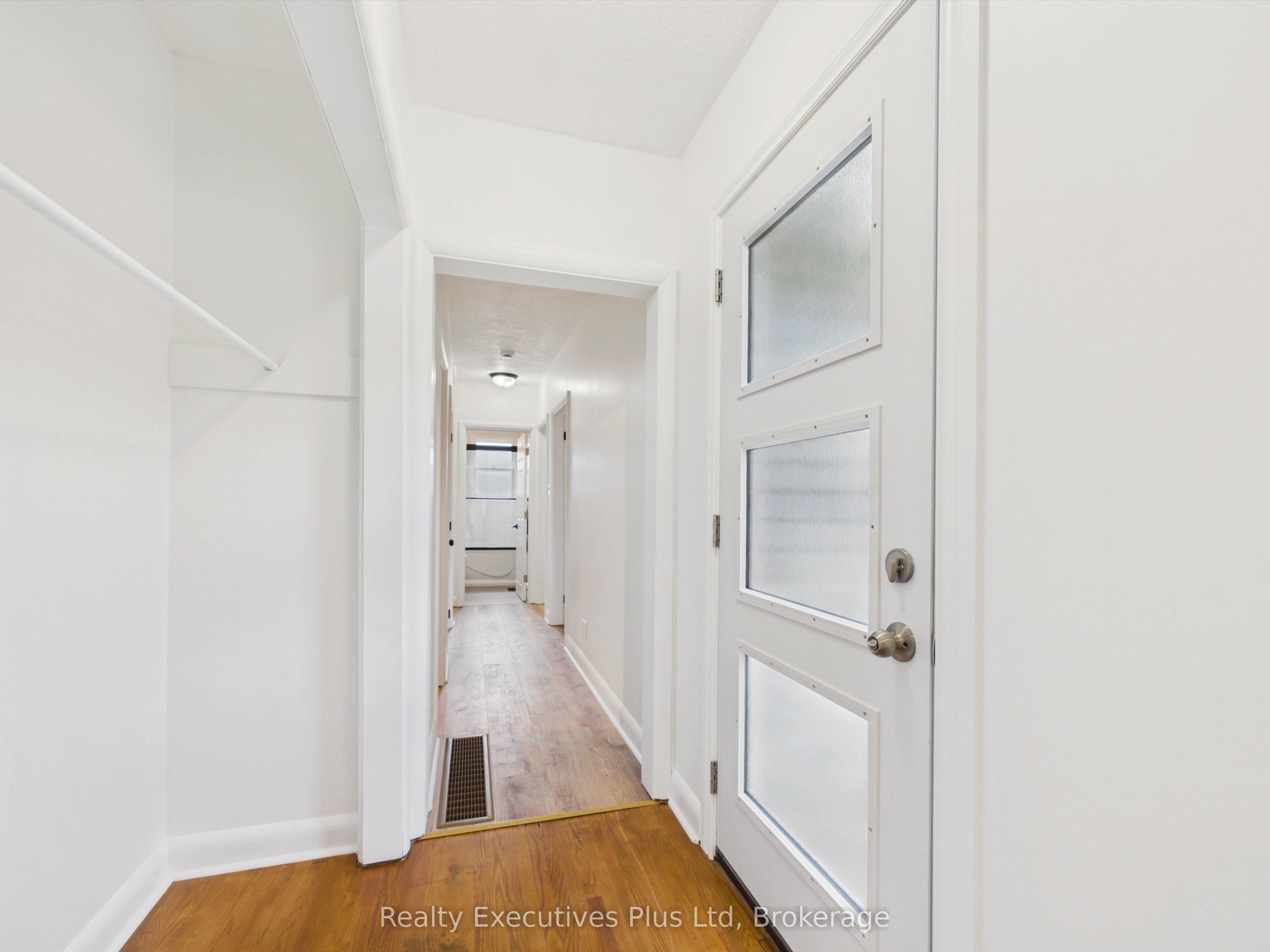 29 Queen Street Property Photo 6