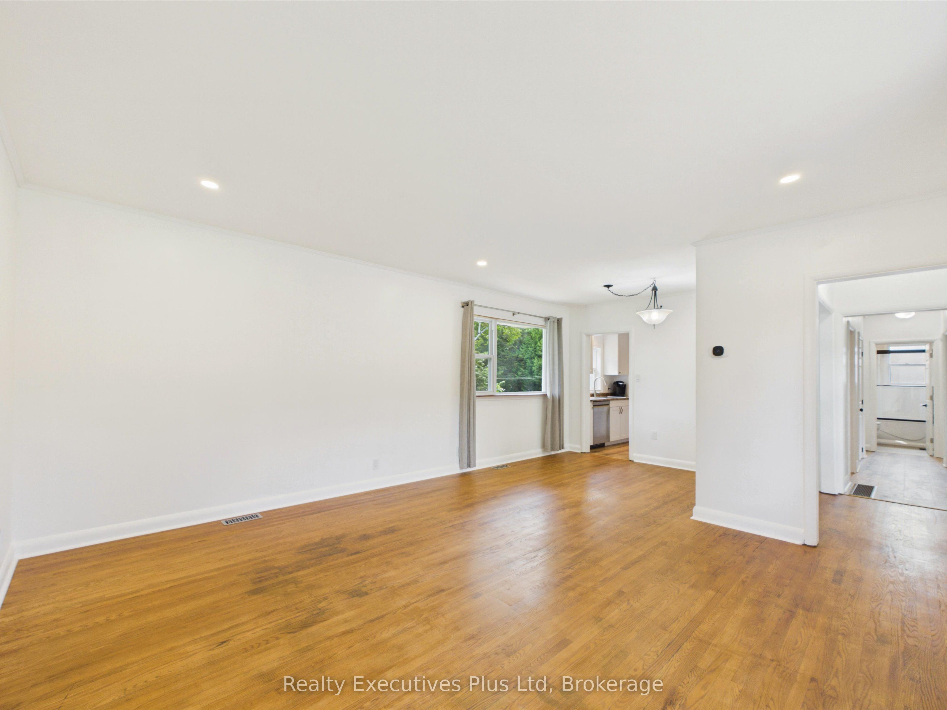 29 Queen Street Property Photo 8