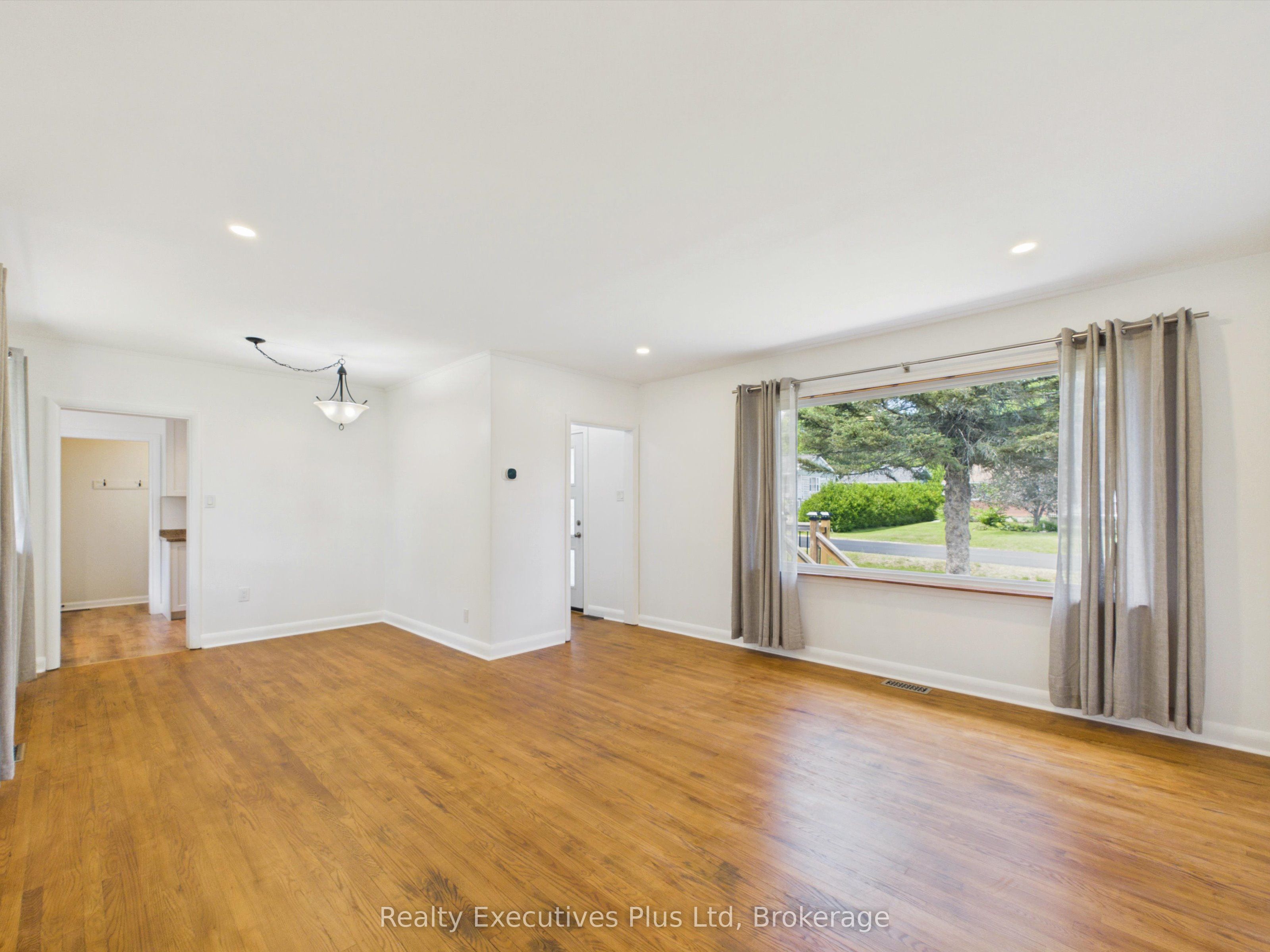 29 Queen Street Property Photo 9
