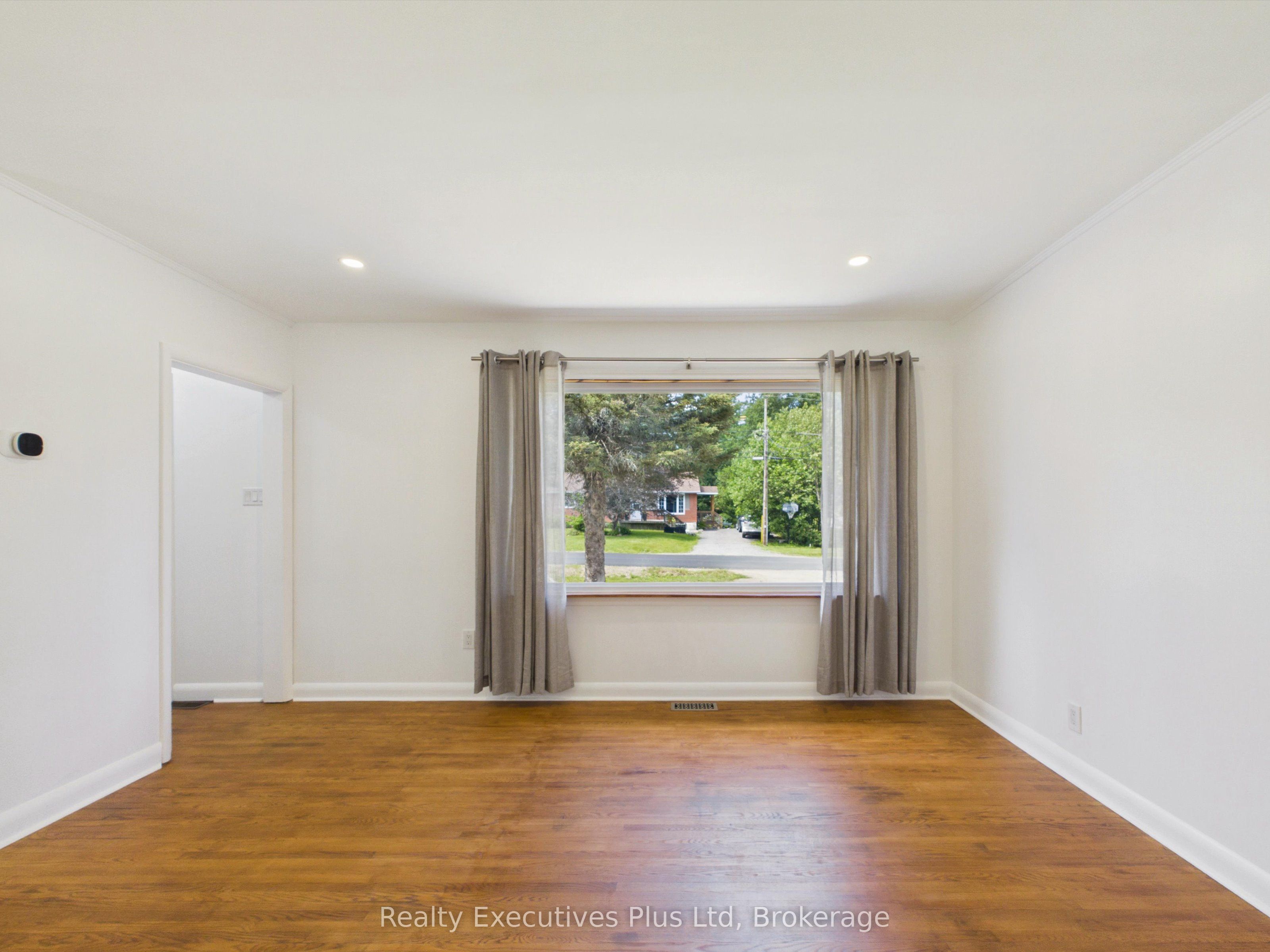 29 Queen Street Property Photo 10