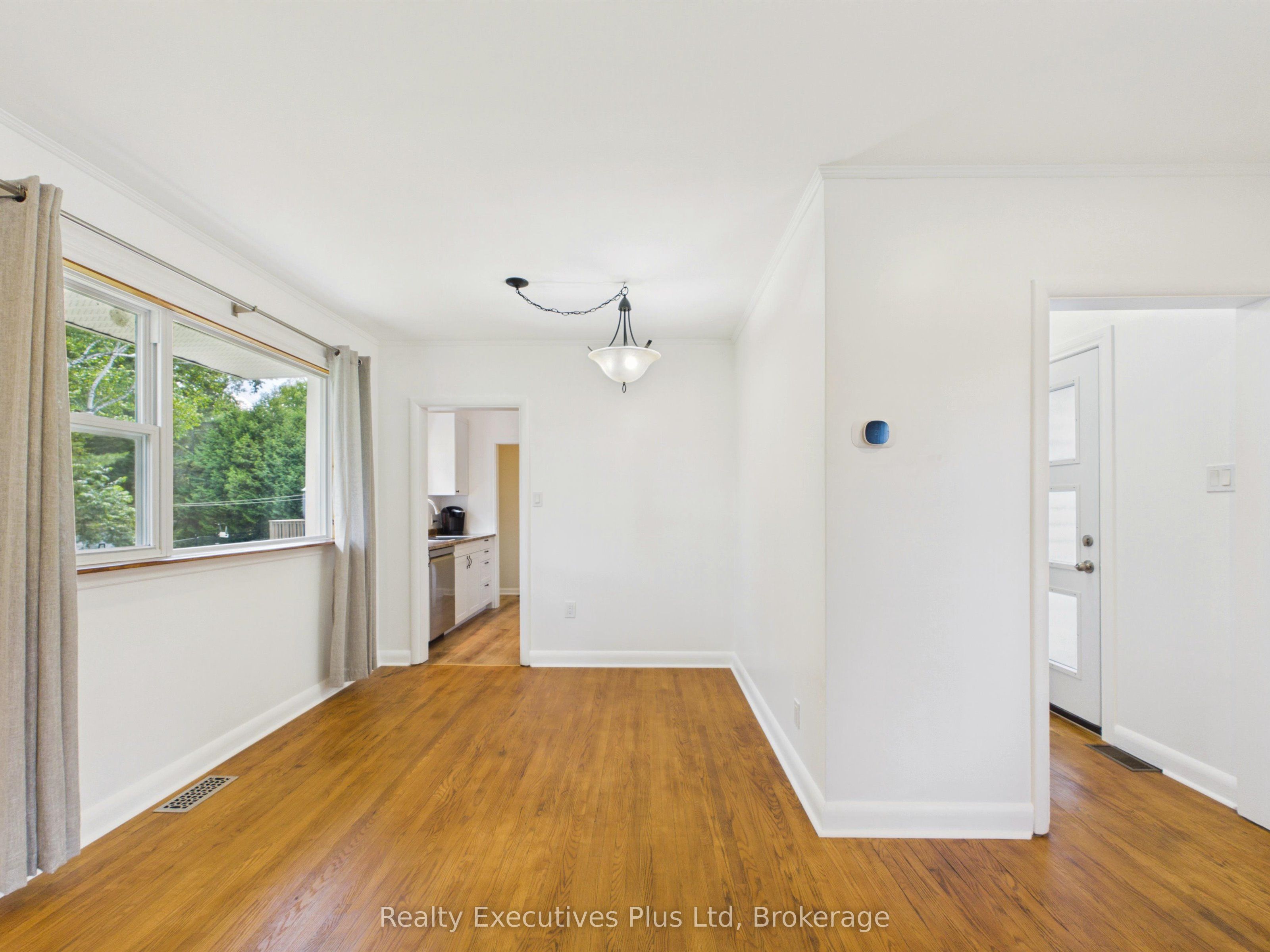 29 Queen Street Property Photo 11