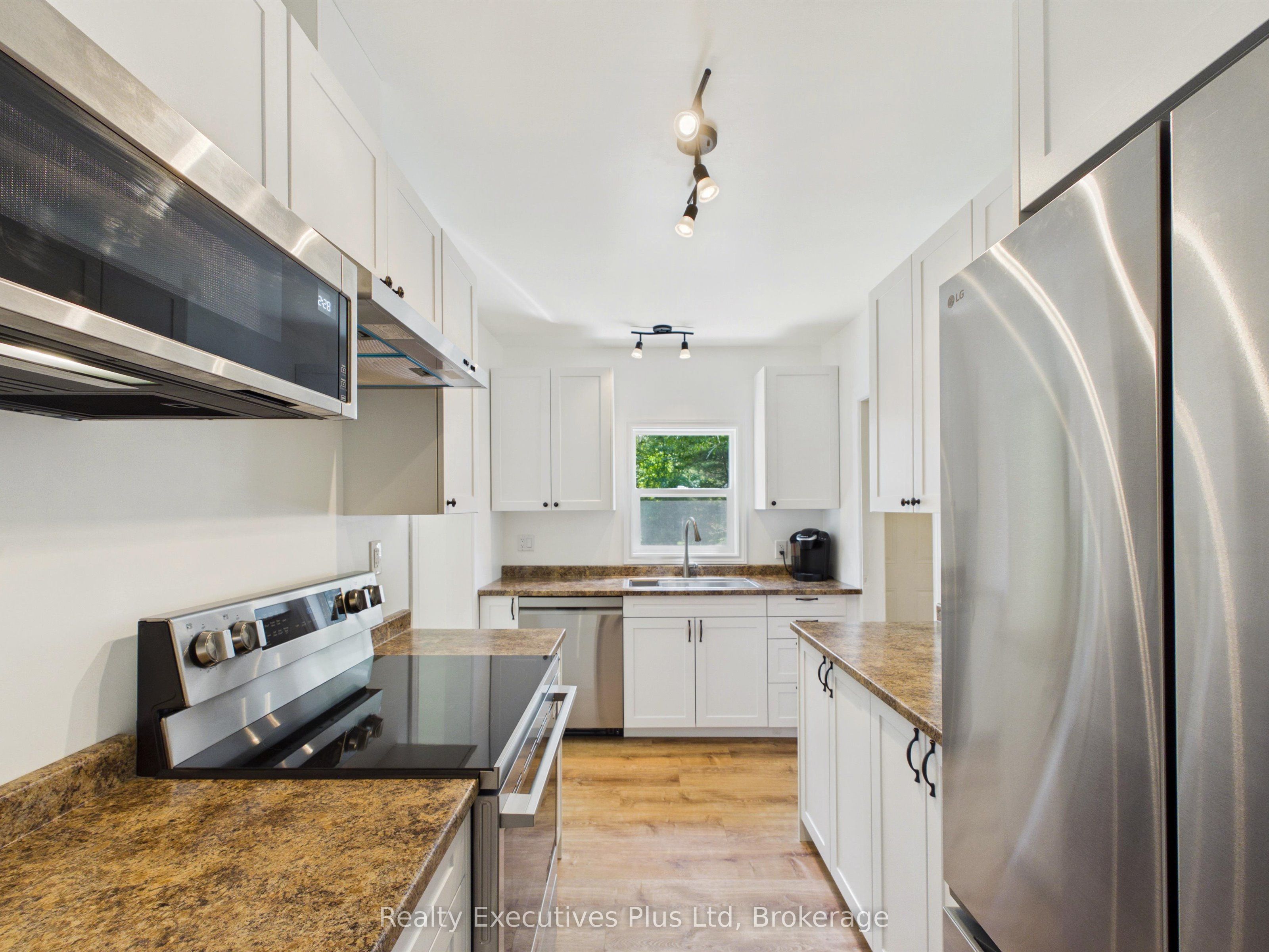29 Queen Street Property Photo 13
