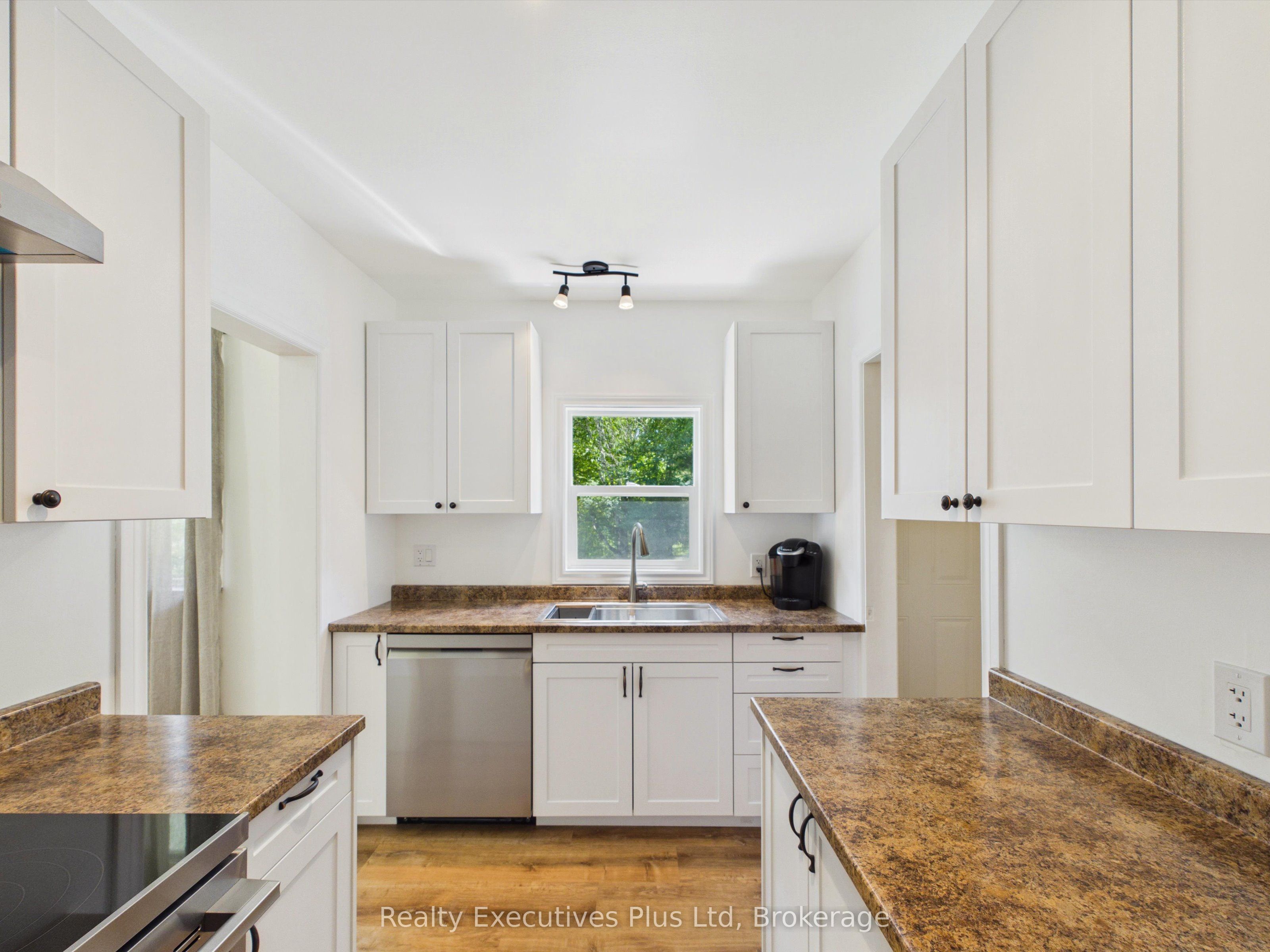 29 Queen Street Property Photo 14