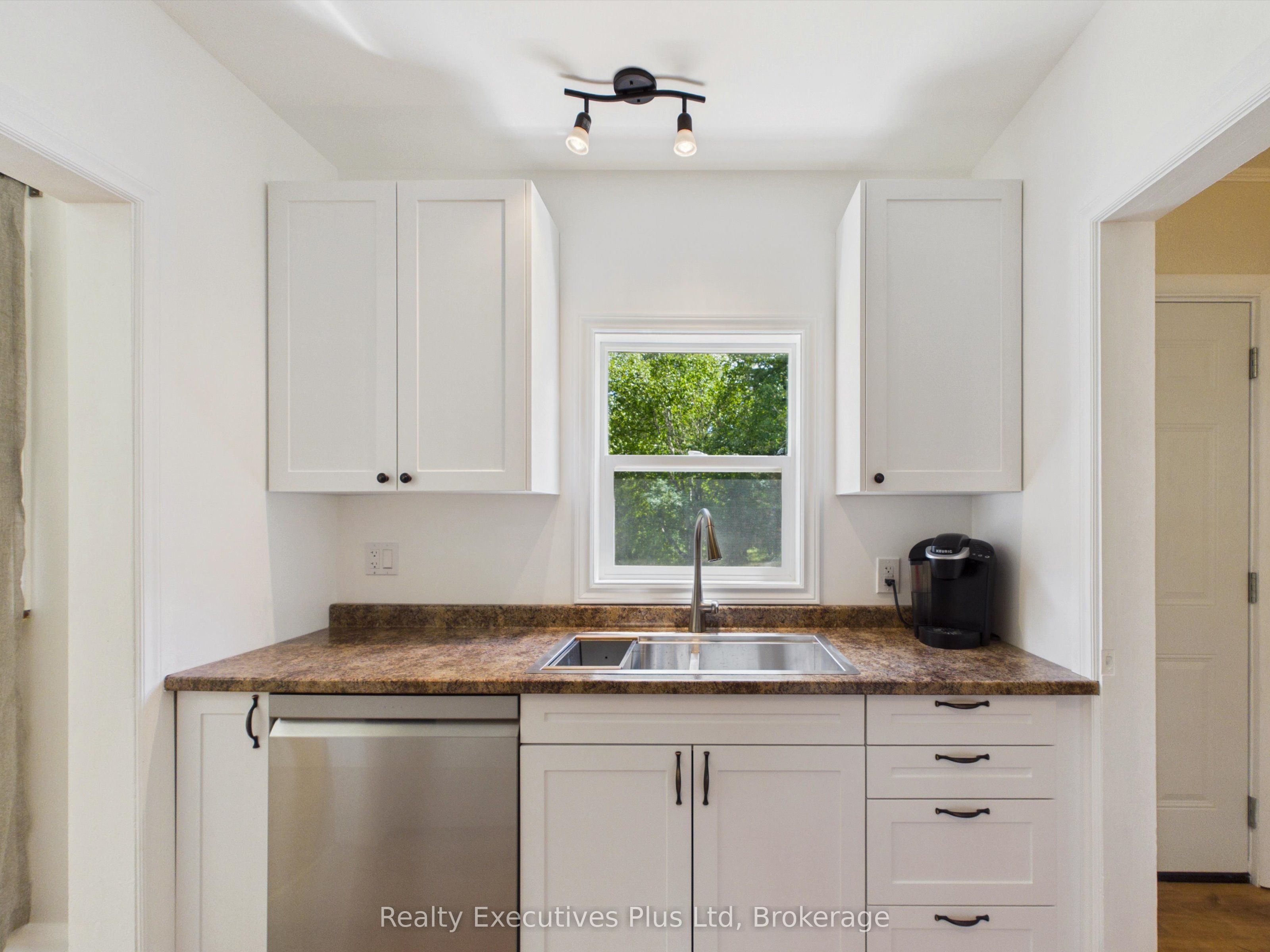 29 Queen Street Property Photo 15