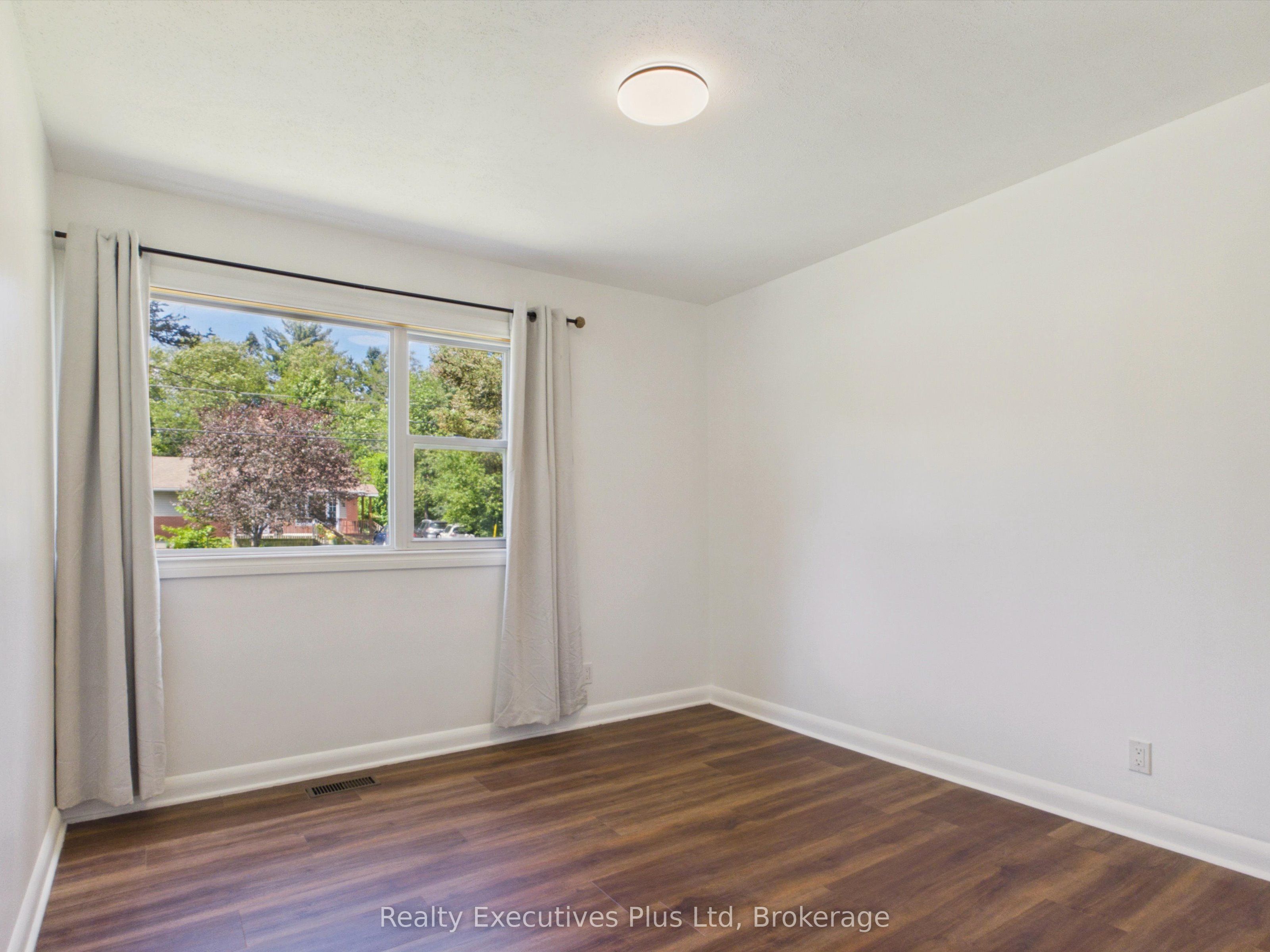 29 Queen Street Property Photo 28
