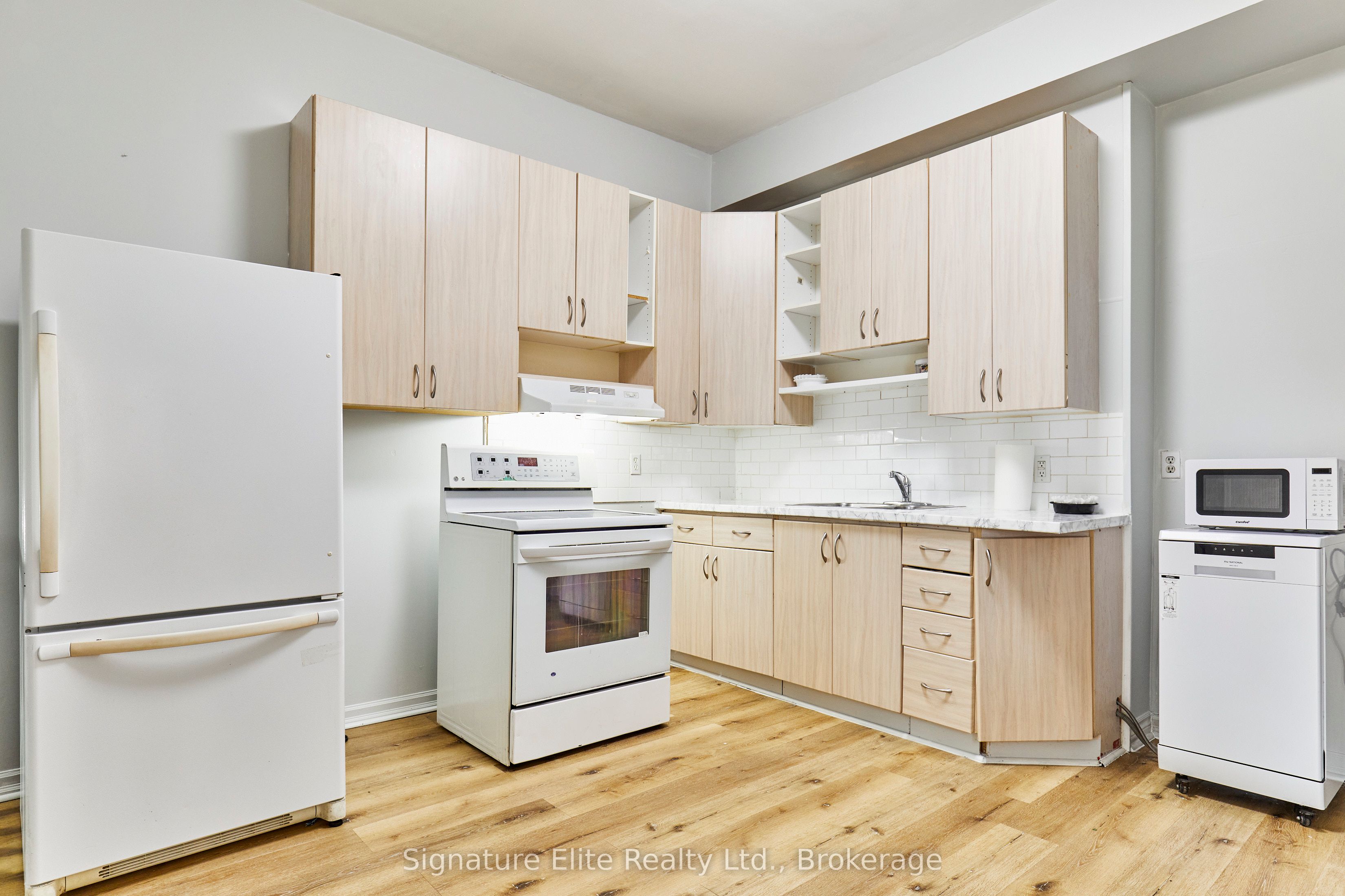363 Barton Street E 3 Property Photo 3