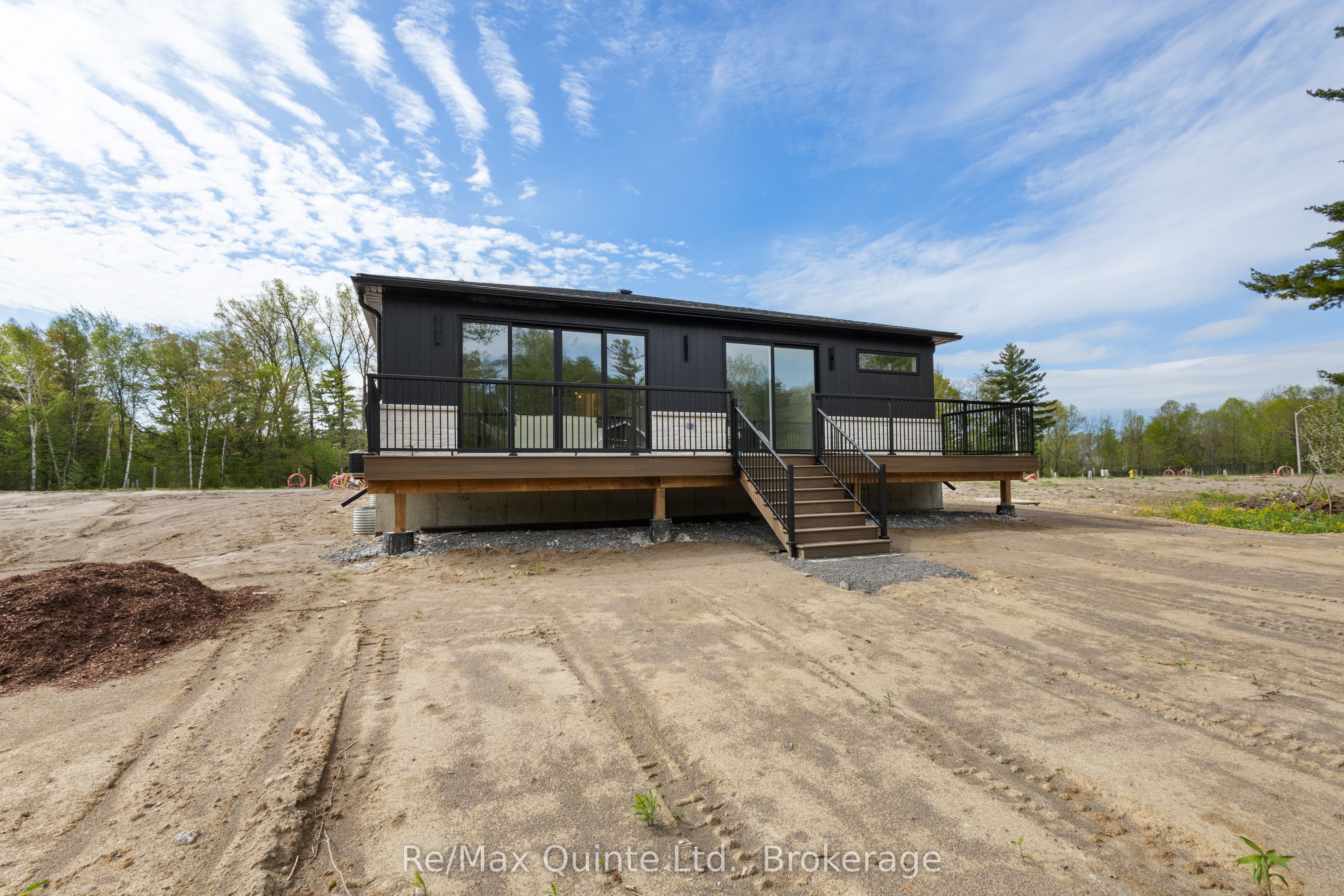 27 Exeter Court Property Photo 8
