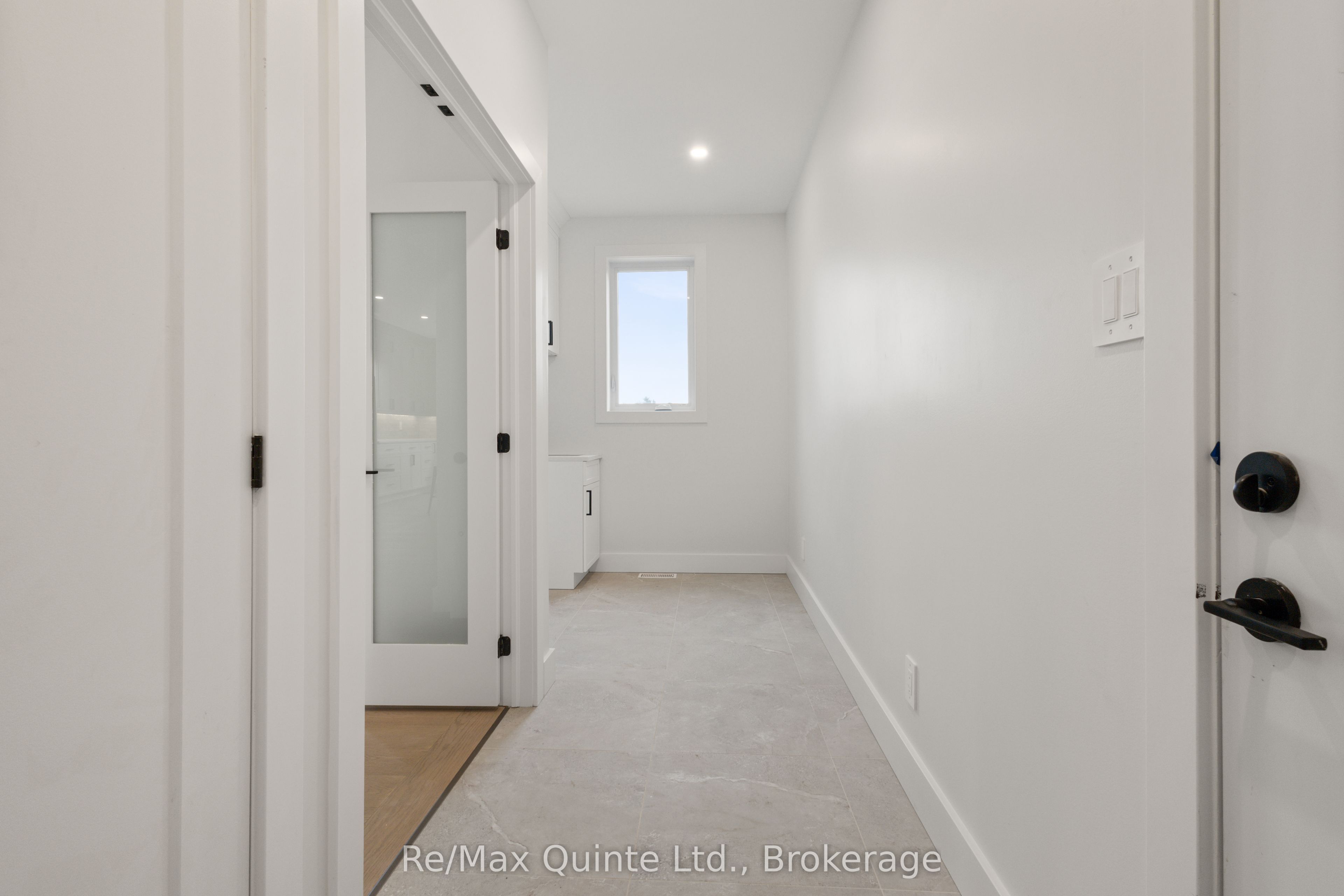 27 Exeter Court Property Photo 41