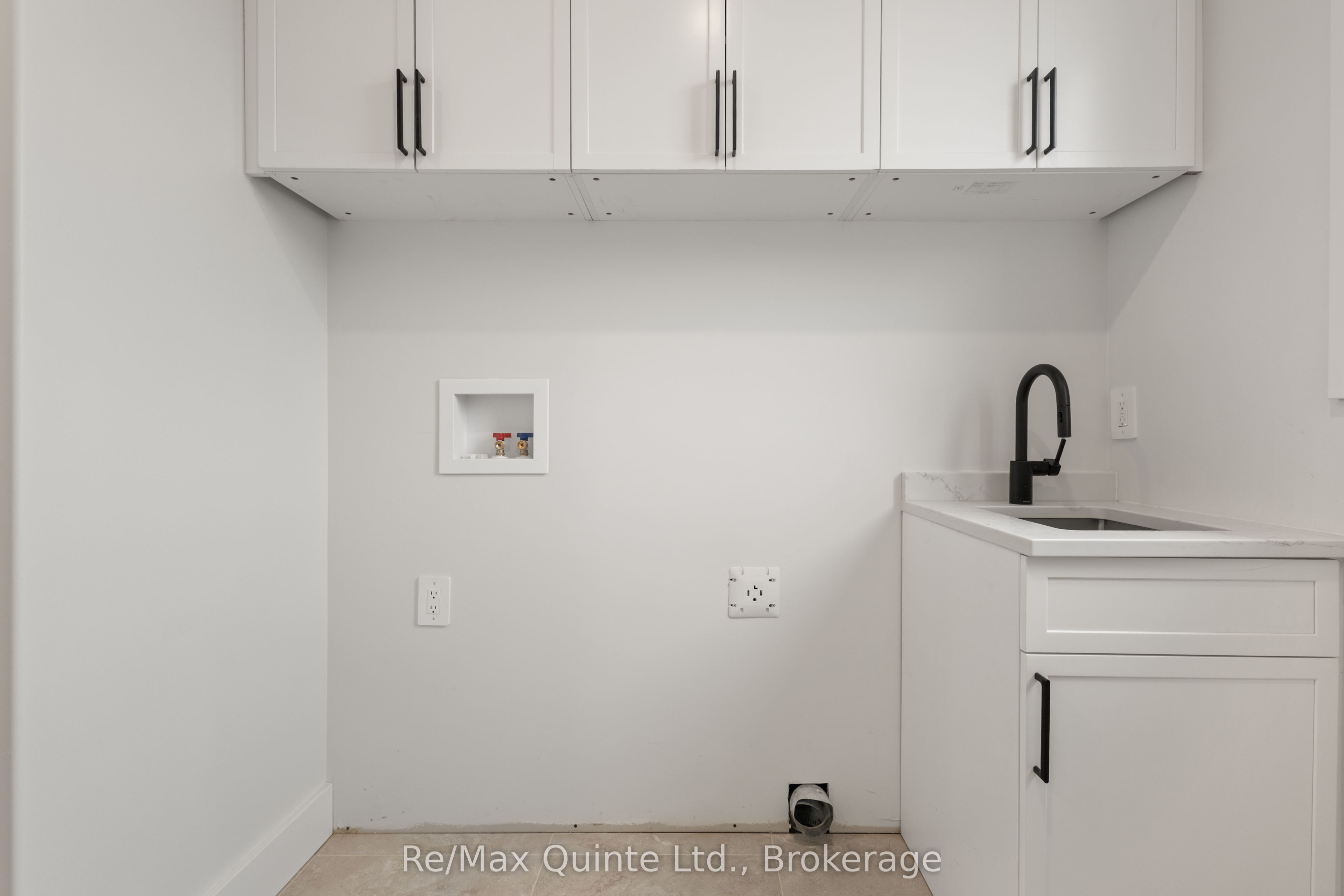 27 Exeter Court Property Photo 42