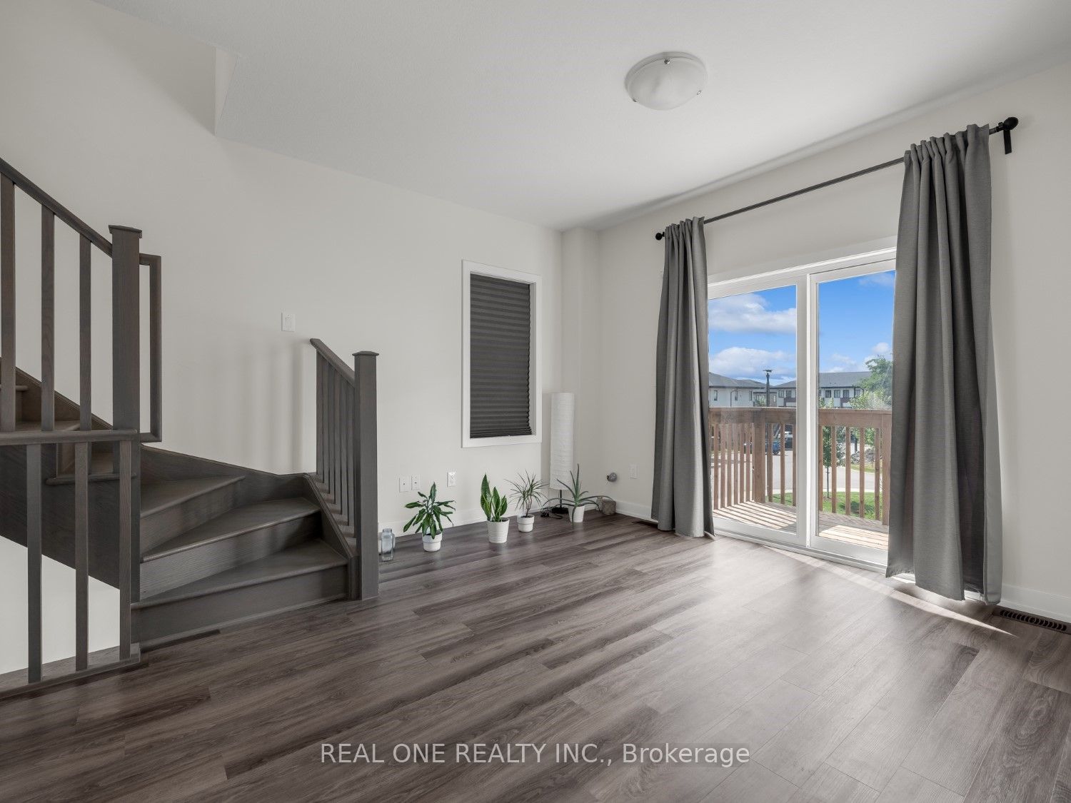 1 Markle Crescent Property Photo 3