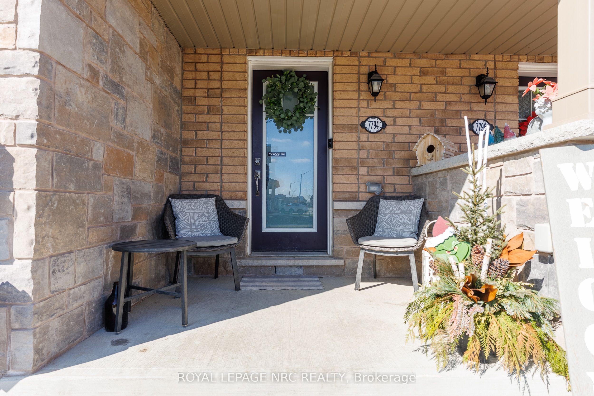 7794 White Pine Crescent Property Photo 1