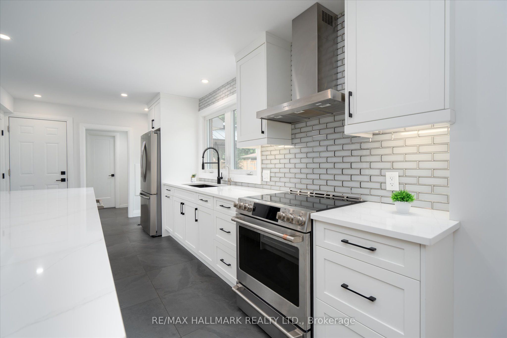 119 Charlotte Place Property Photo 11