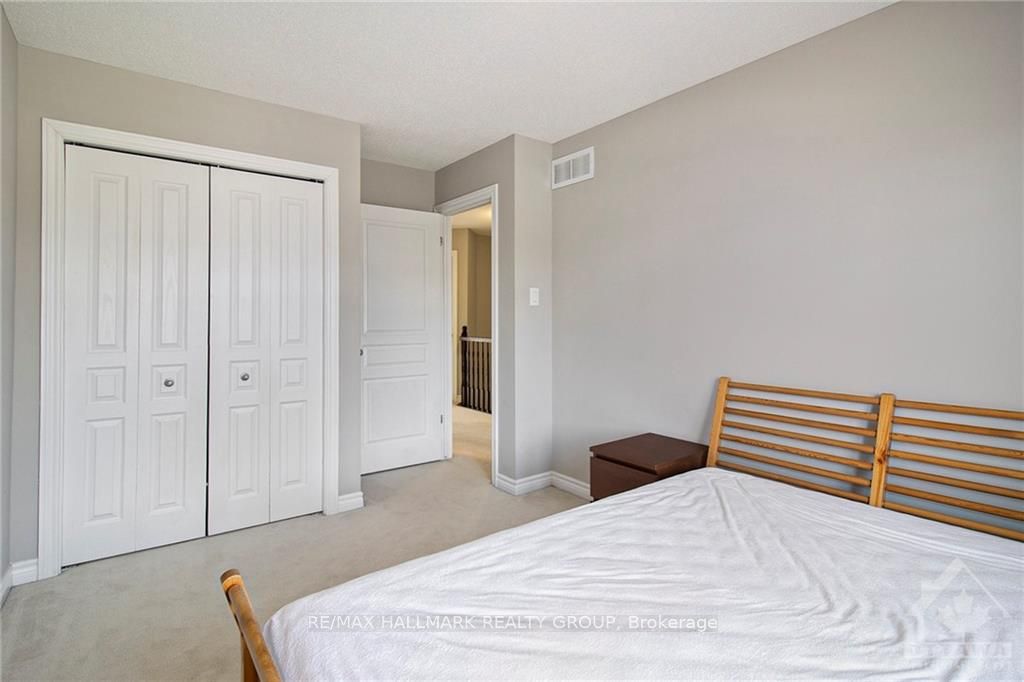 428 Arncliffe Avenue Property Photo 17