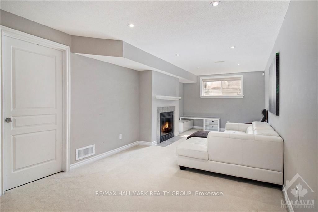 428 Arncliffe Avenue Property Photo 22