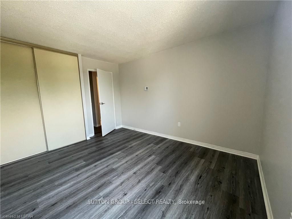 135 Baseline Road 204 Property Photo 5