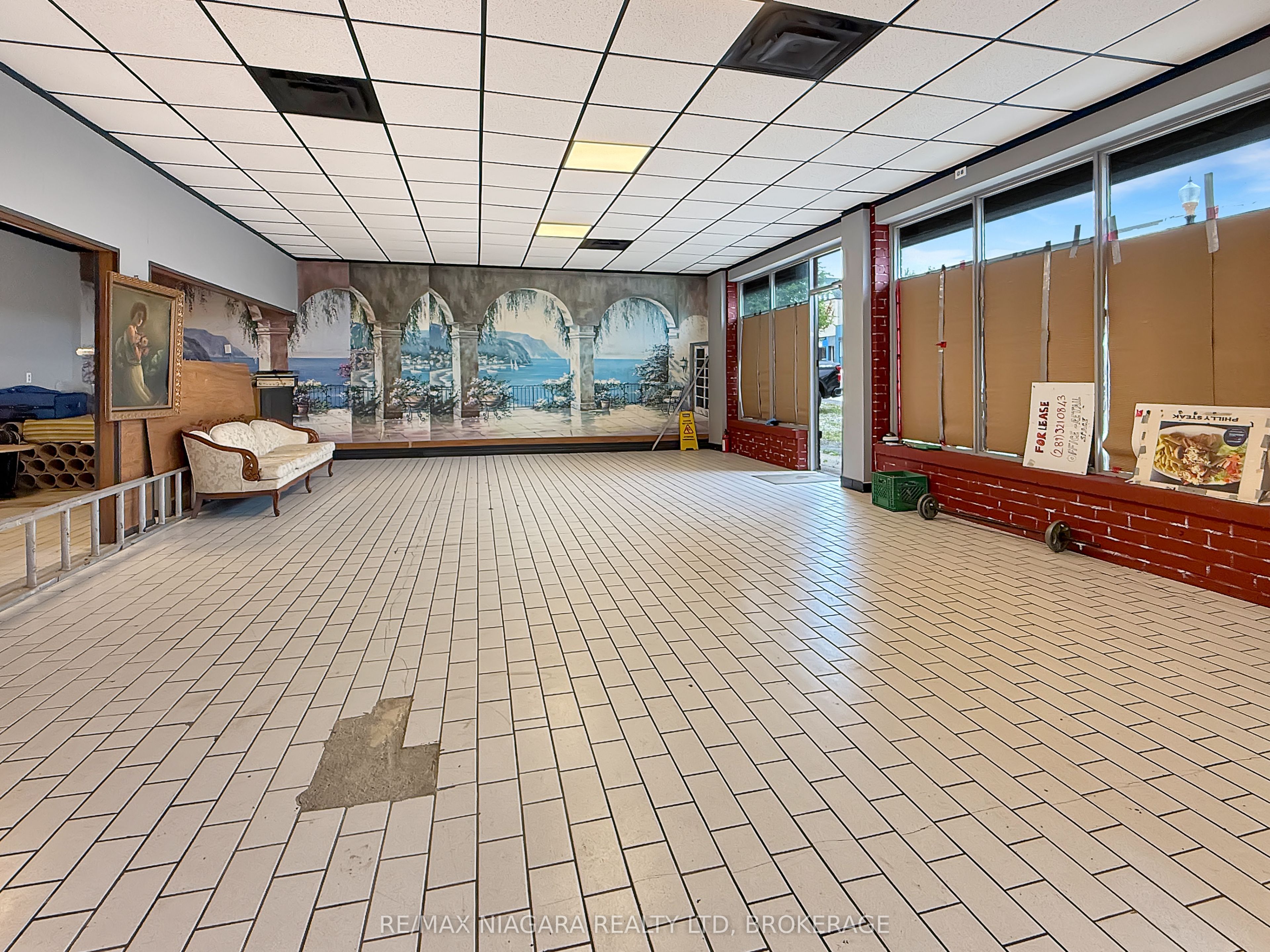 607 Niagara Boulevard Property Photo 5