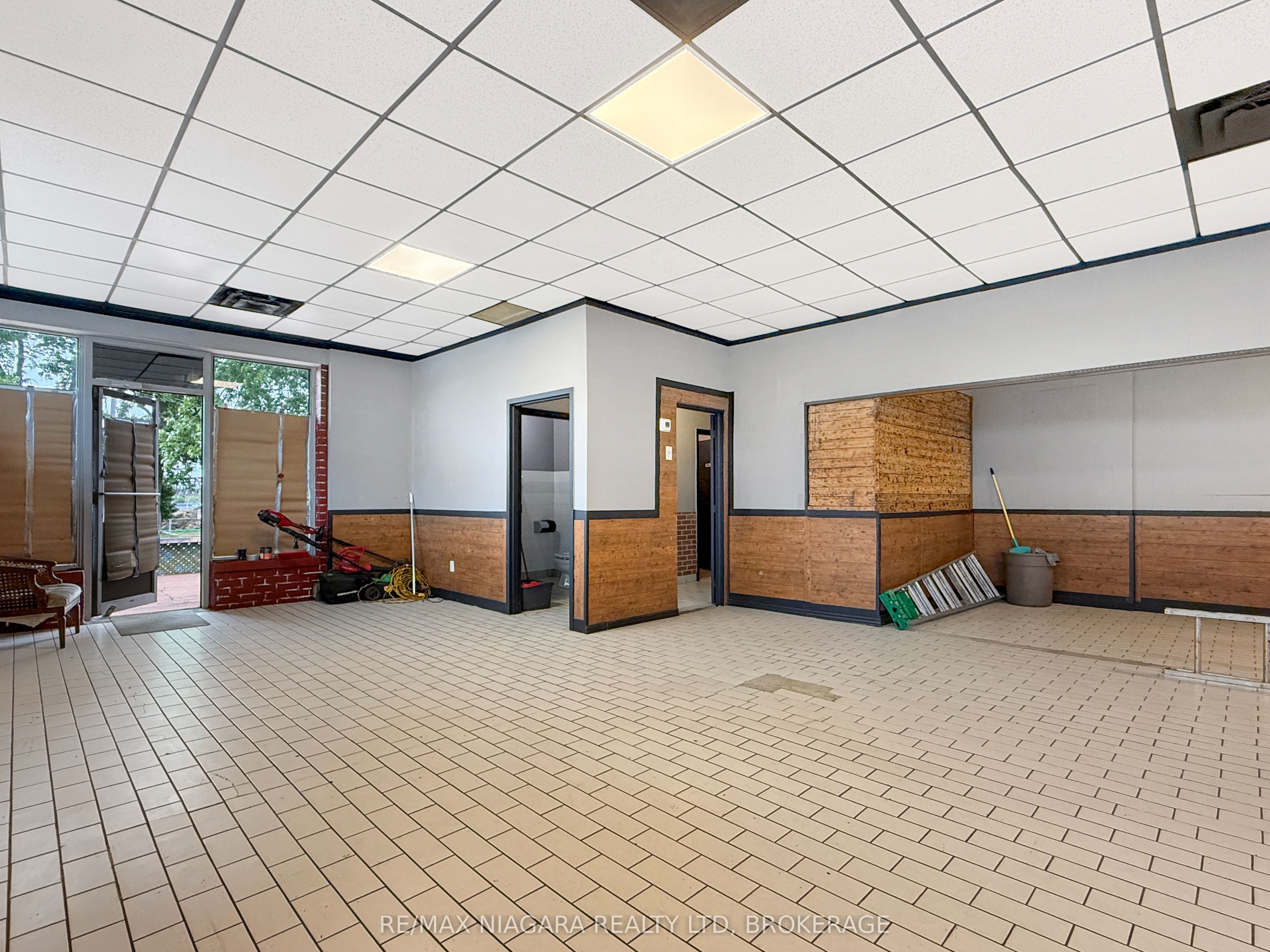 607 Niagara Boulevard Property Photo 7