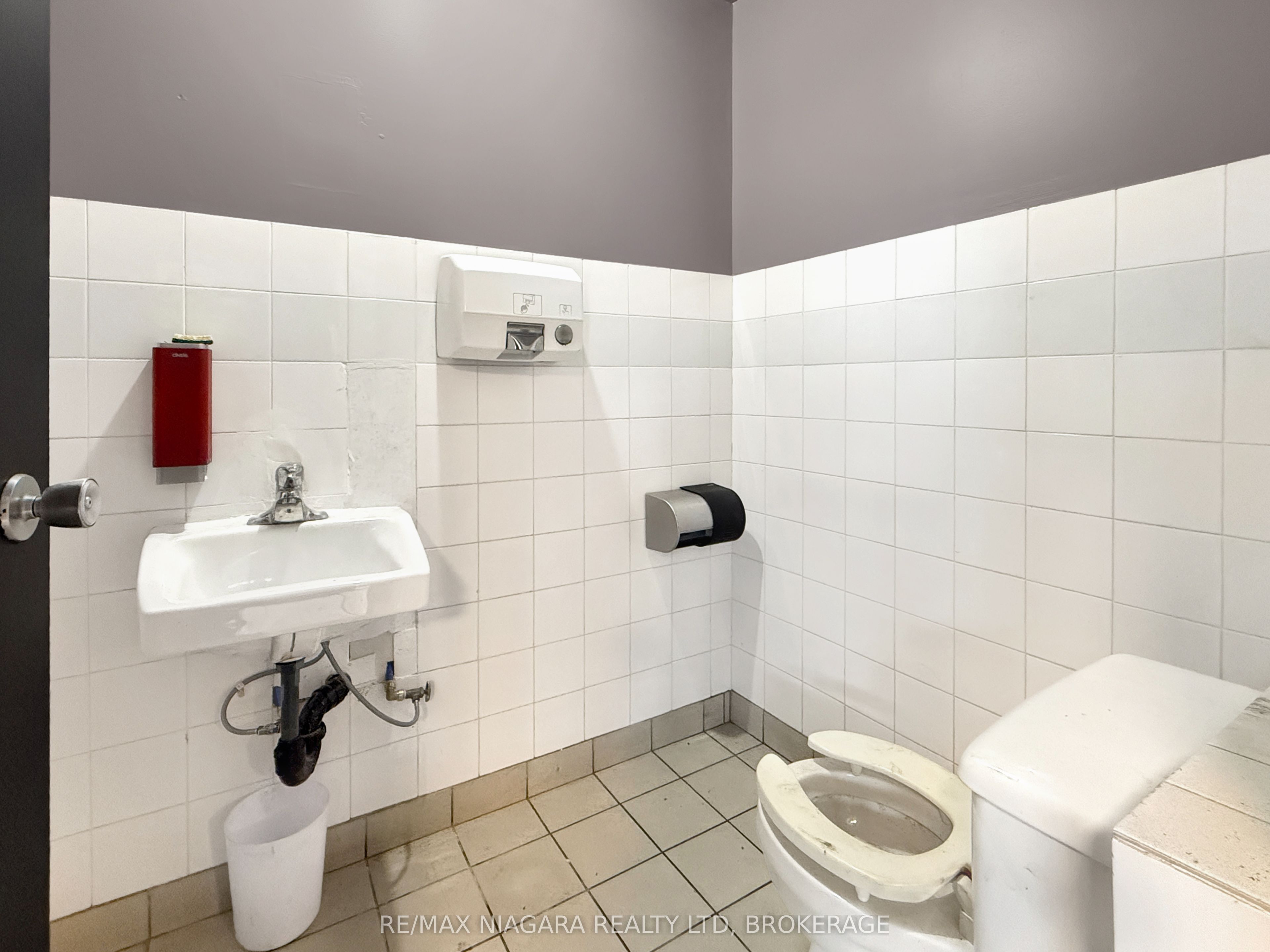 607 Niagara Boulevard Property Photo 10