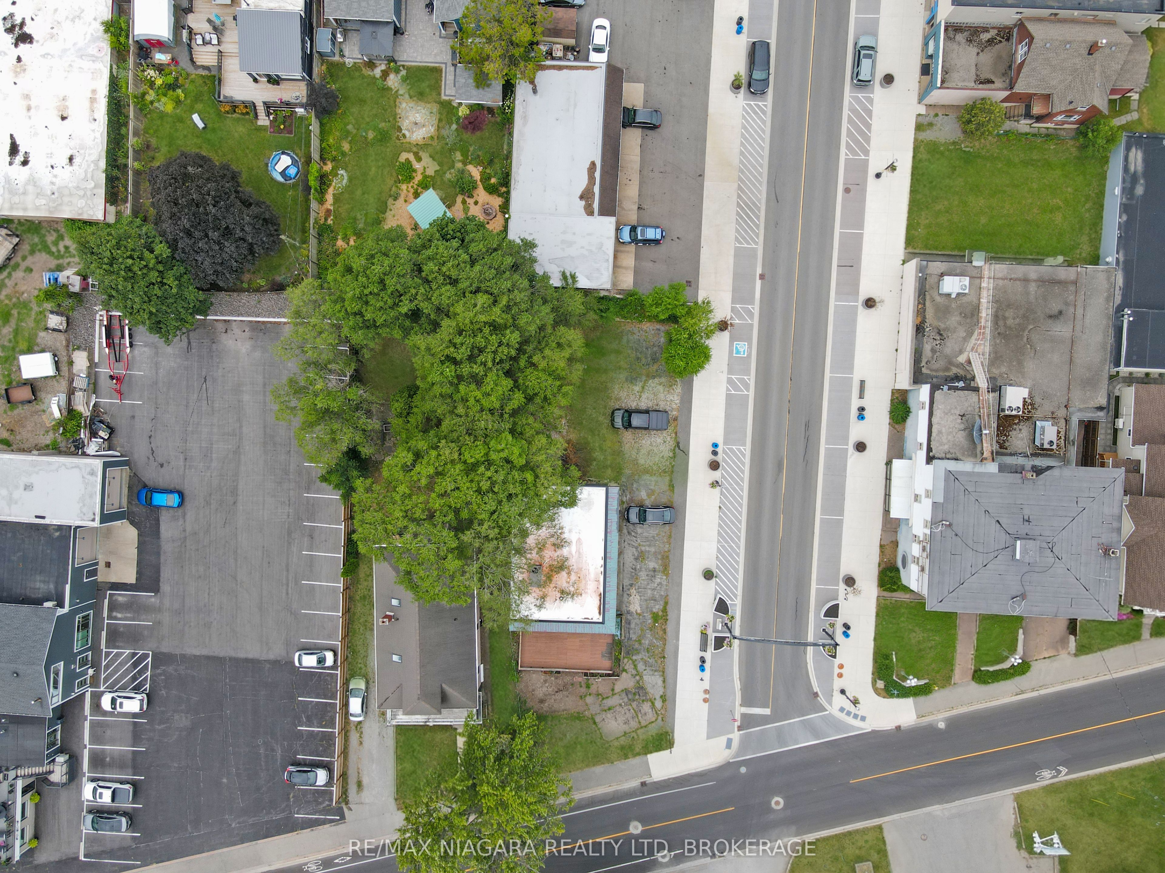 607 Niagara Boulevard Property Photo 14