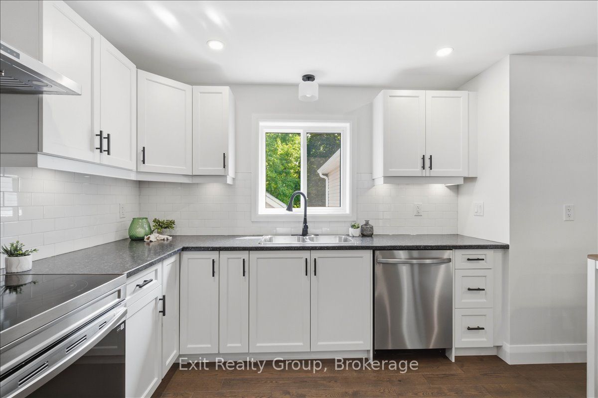 8 Albert Street Property Photo 15