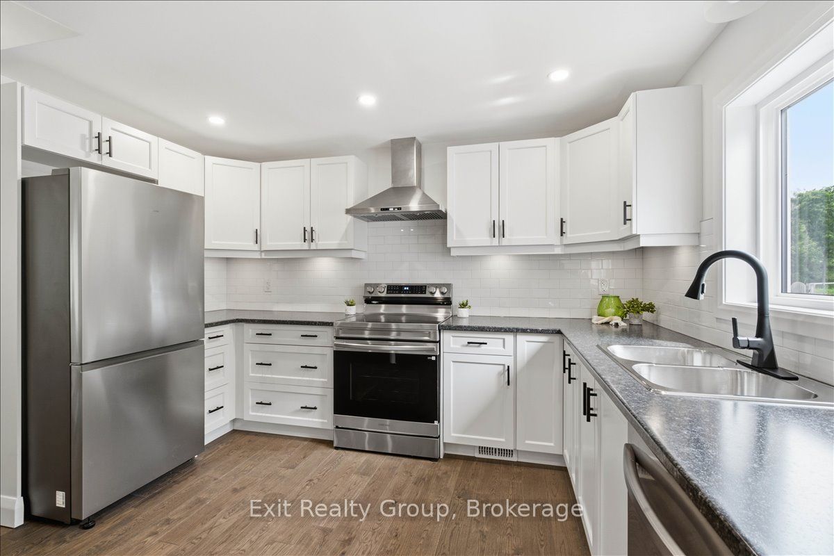 8 Albert Street Property Photo 17