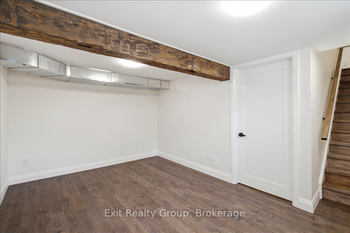 8 Albert Street Property Photo 35