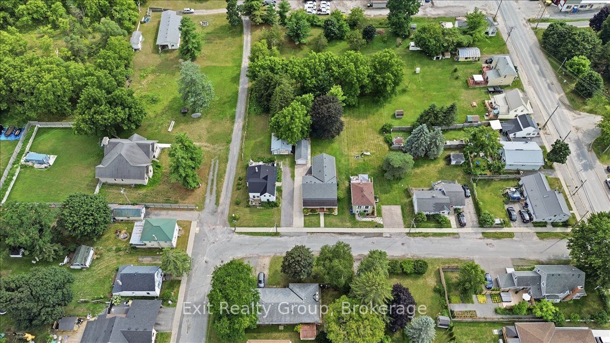 8 Albert Street Property Photo 43