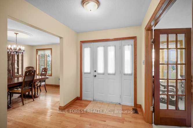 9869 Currie Road Property Photo 5