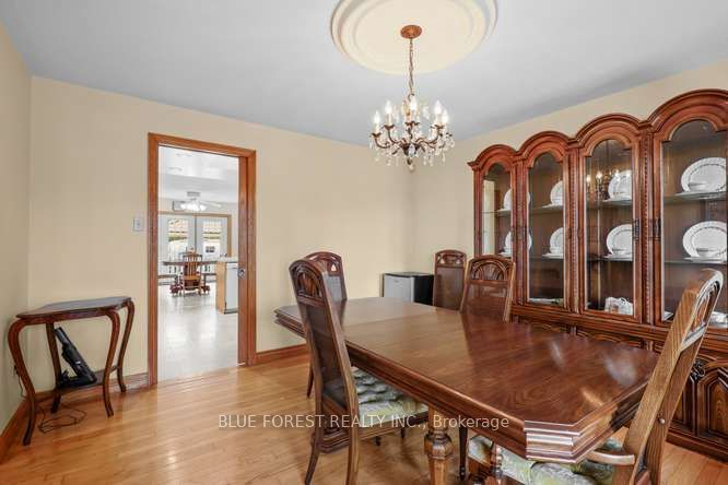 9869 Currie Road Property Photo 8