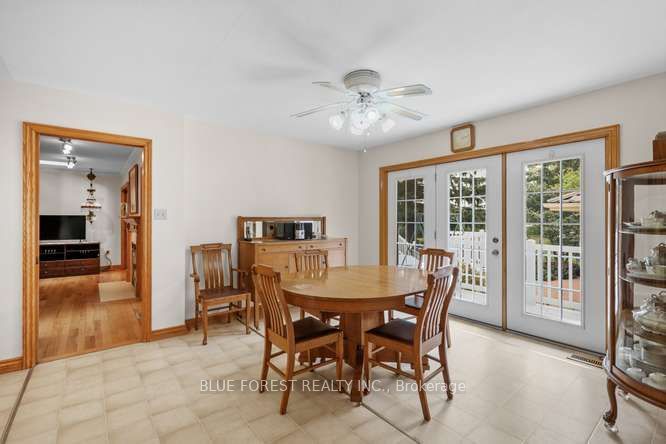 9869 Currie Road Property Photo 12